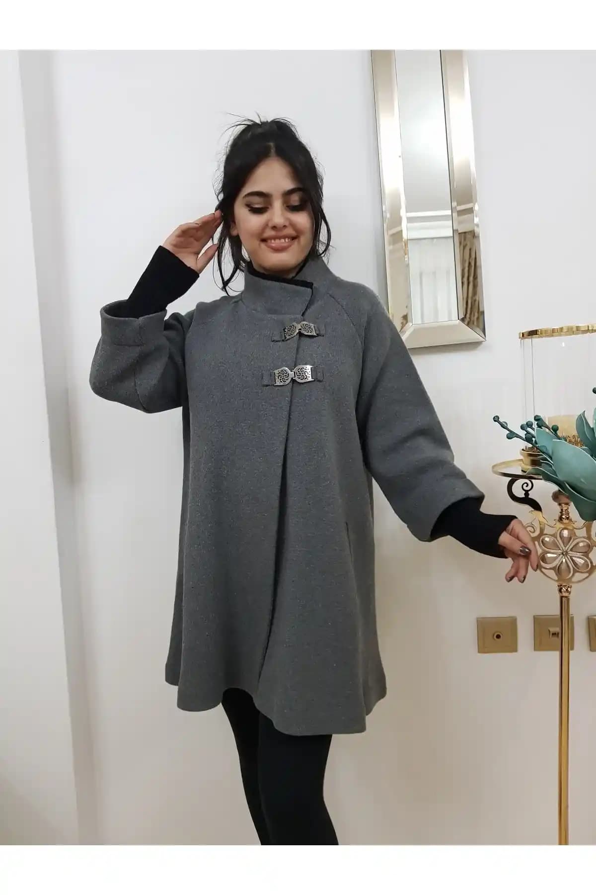 Kadın Panço Kabanları: Şıklık ve Rahatlığın Modern Buluşması