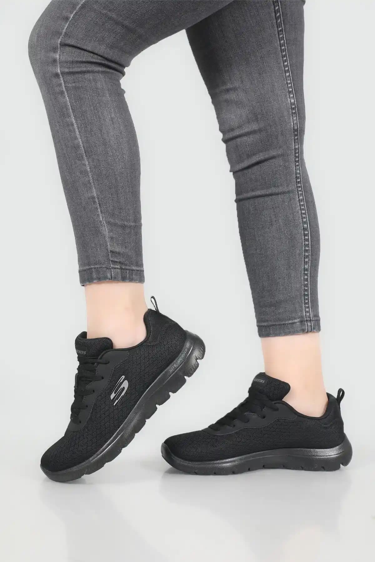 Kadınlar İçin Skechers Ortopedik Ayakkabılar: Konfor ve Şıklığın Mükemmel Buluşması