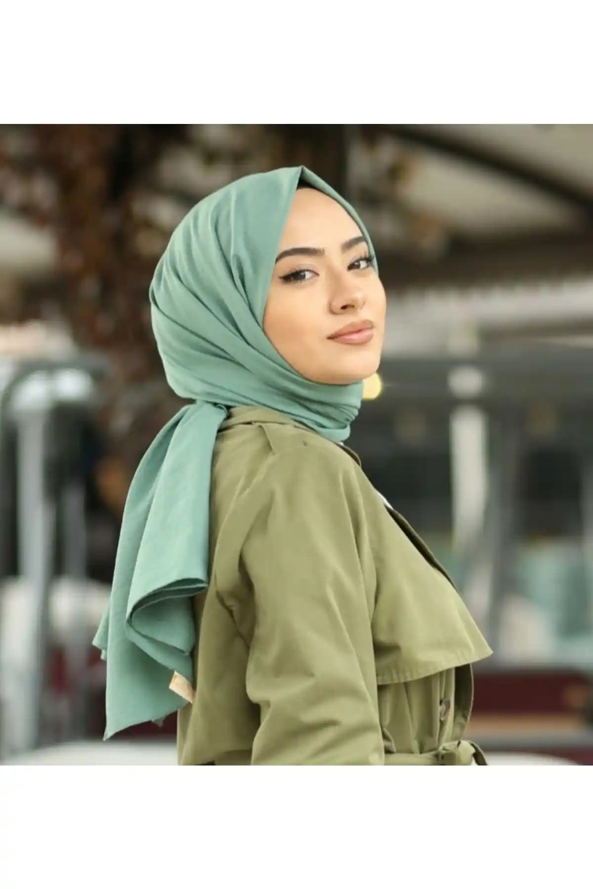 Modern Tesettür Giyim ve Aksesuarlar: Güncel Trendler ve Şık Kombinler Rehberi