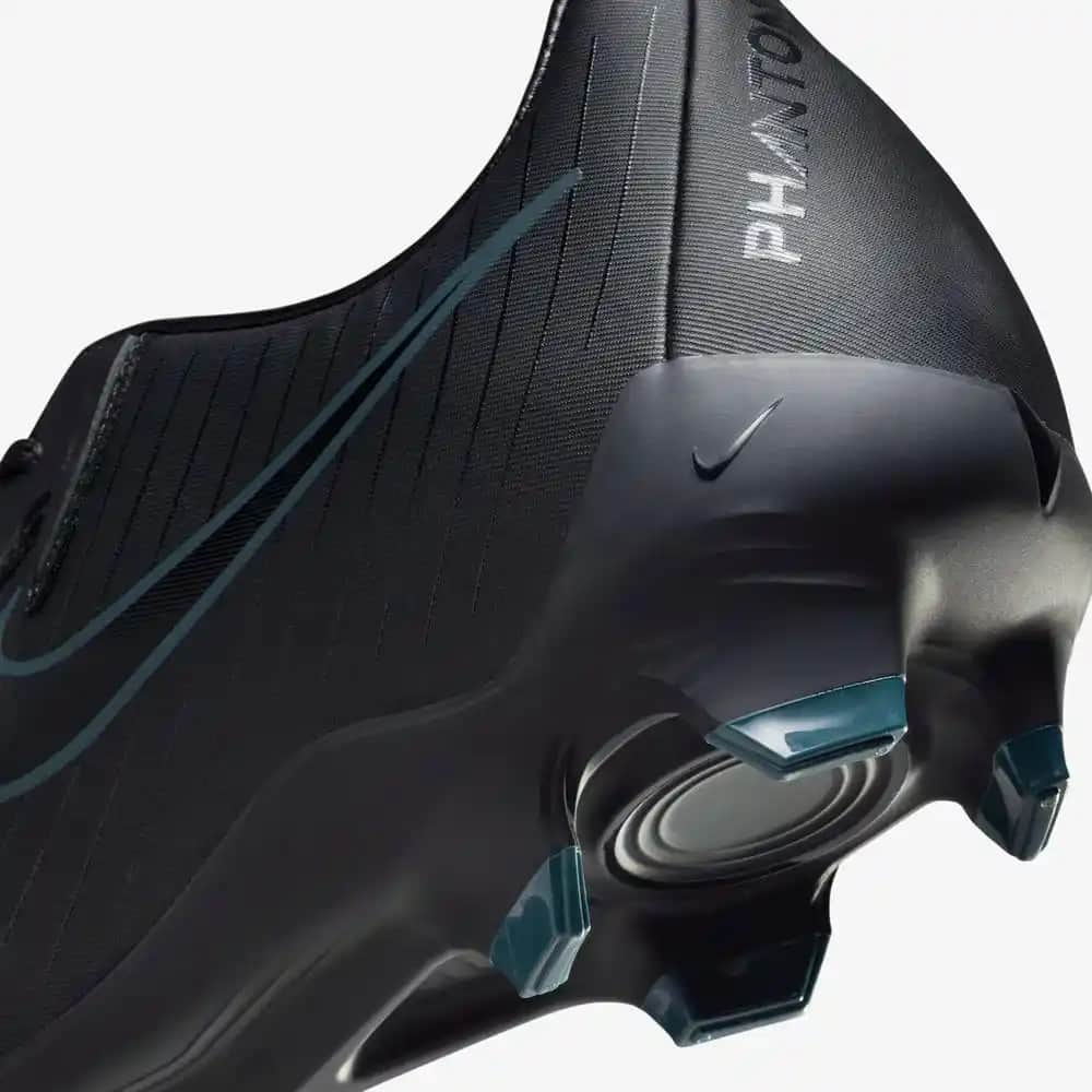 Nike Orta Saha Kramponları: Performansı Artıran Modern ve Konforlu Seçenekler