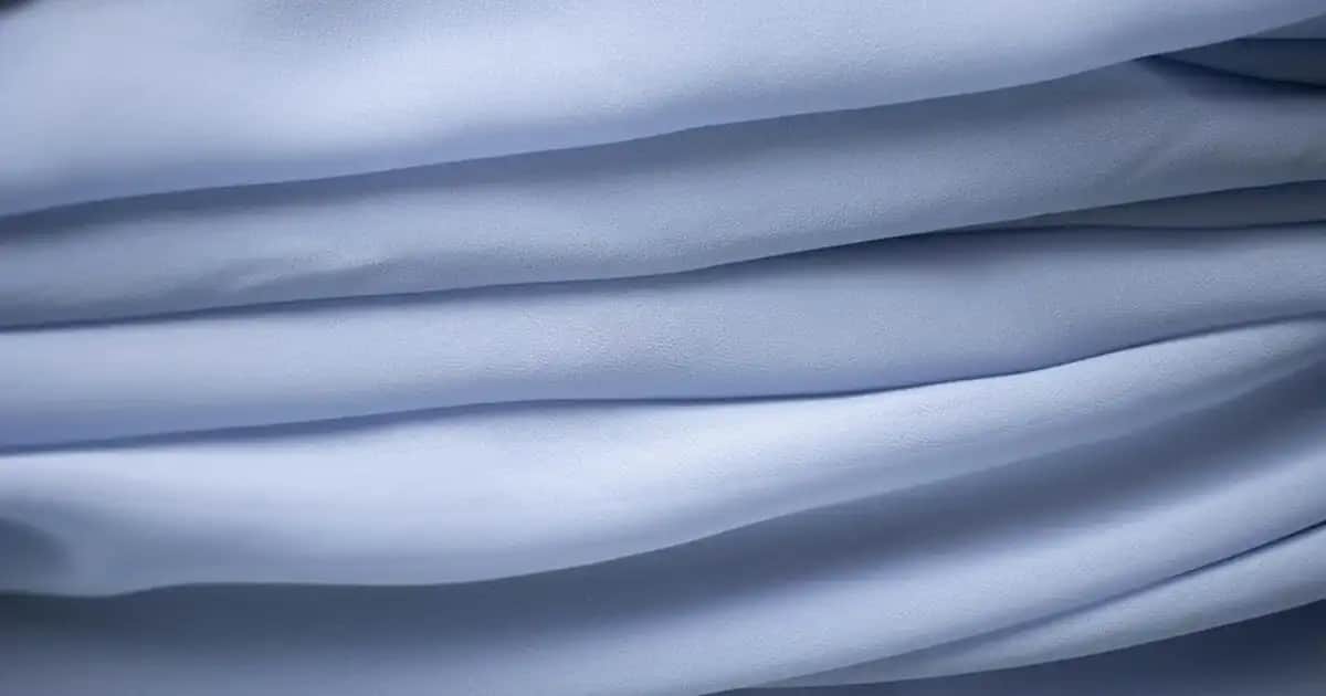 Nike Phantom Siyah ile Performans ve Şıklığı Bir Arada Yakalayın