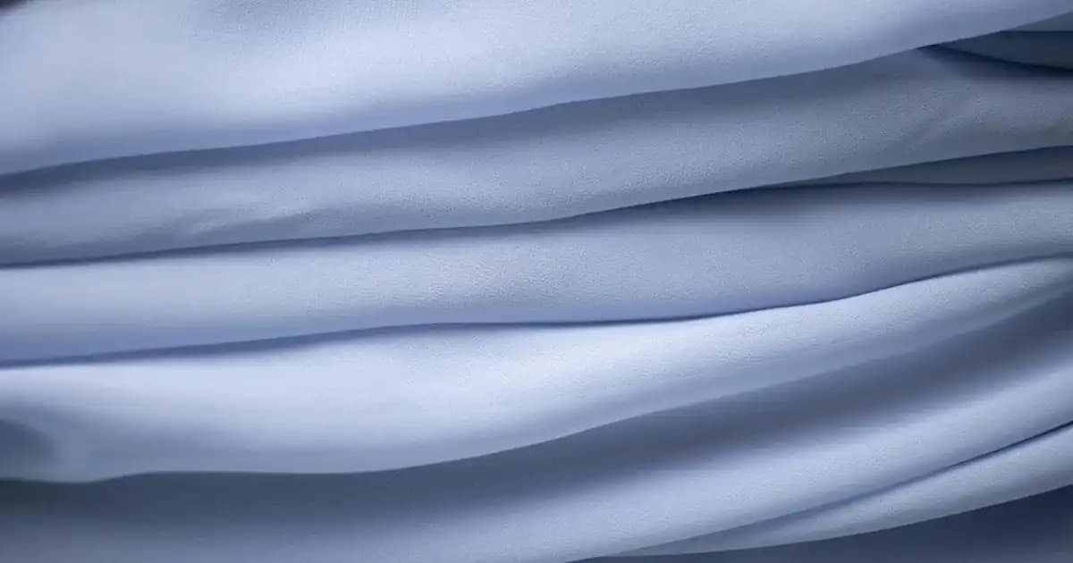 Nike Phantom Siyah ile Performans ve Şıklığı Bir Arada Yakalayın