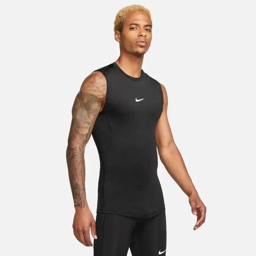 Nike Pro Atletler: Yüksek Performans ve Şıklık Sunan Spor Giyim Parçası