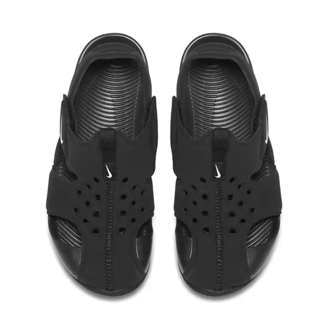 Nike Sandaletler: Şıklık ve Konforu Bir Arada Sunan Modern Yaz Ayakkabıları