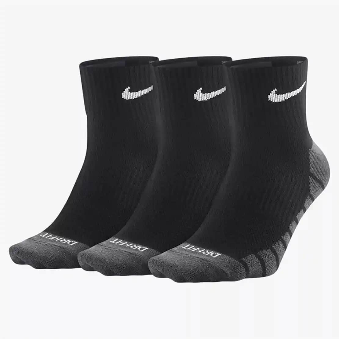 Nike Sporcu Çorabı: Performansı Artıran ve Konfor Sağlayan Modern Spor Çorapları