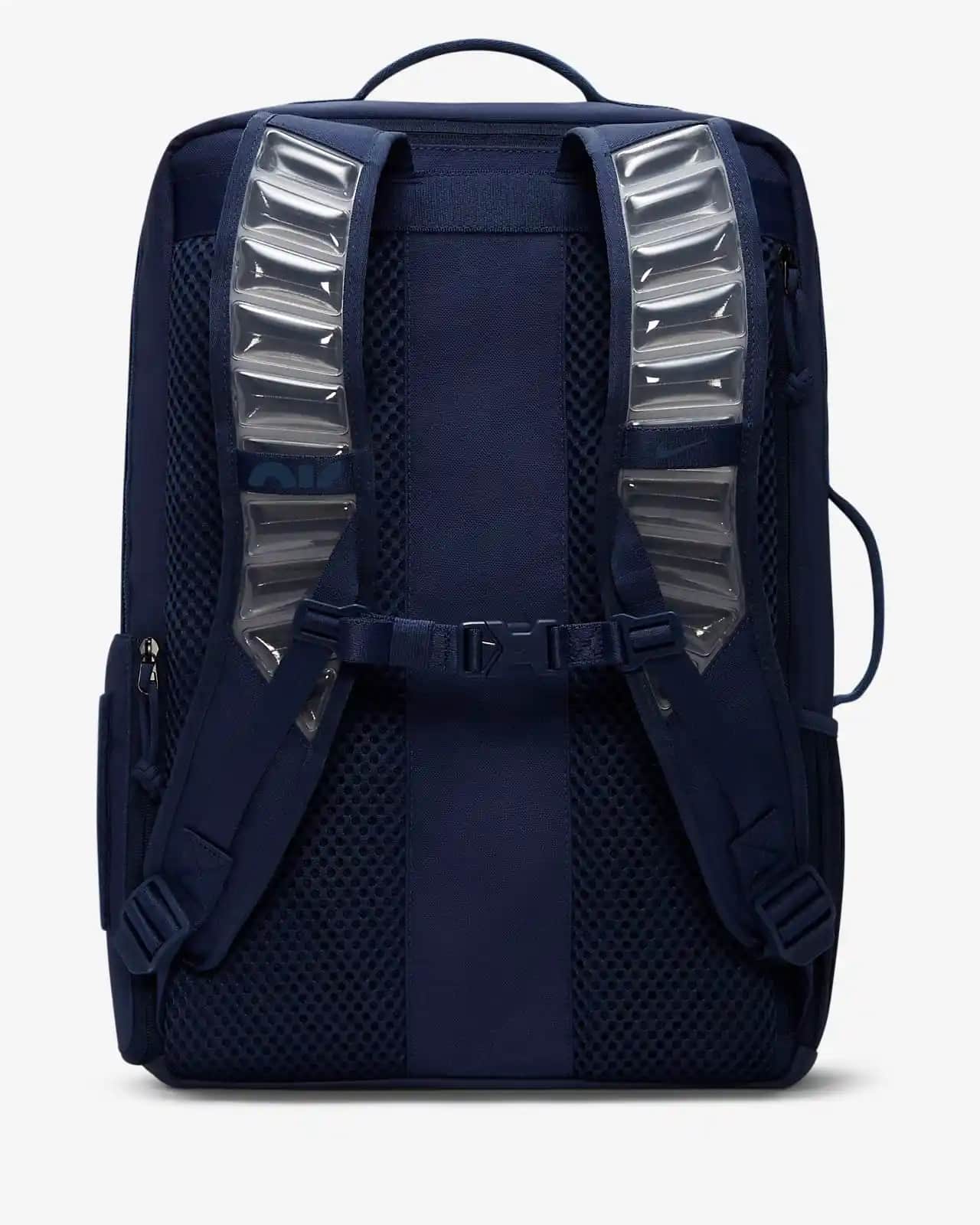 Nike Utility Elite Serisiyle Şıklık ve İşlevselliğin Modern Buluşması