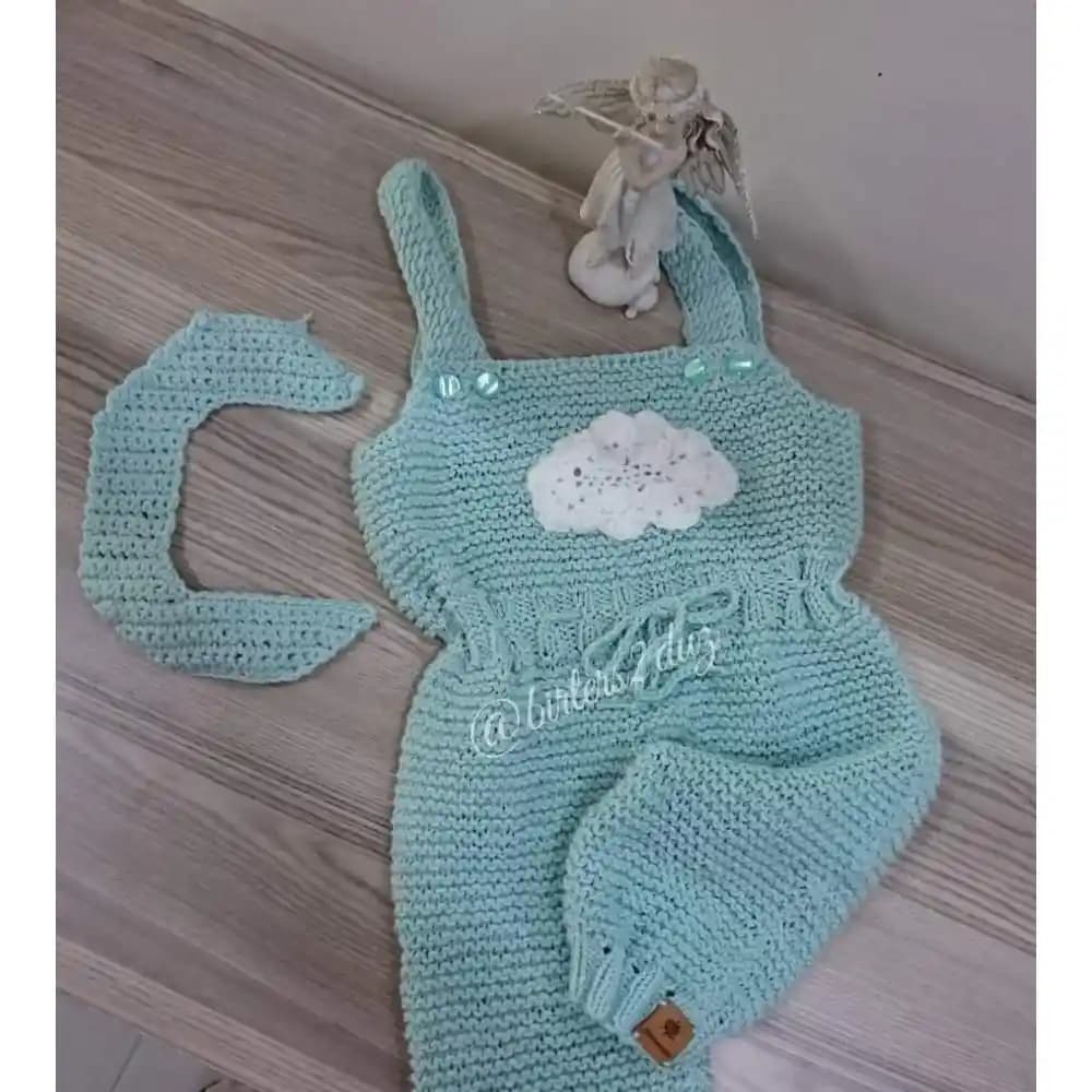 Örgü Tulumlar: Şıklık ve Rahatlığı Bir Arada Sunan Moda Parçaları