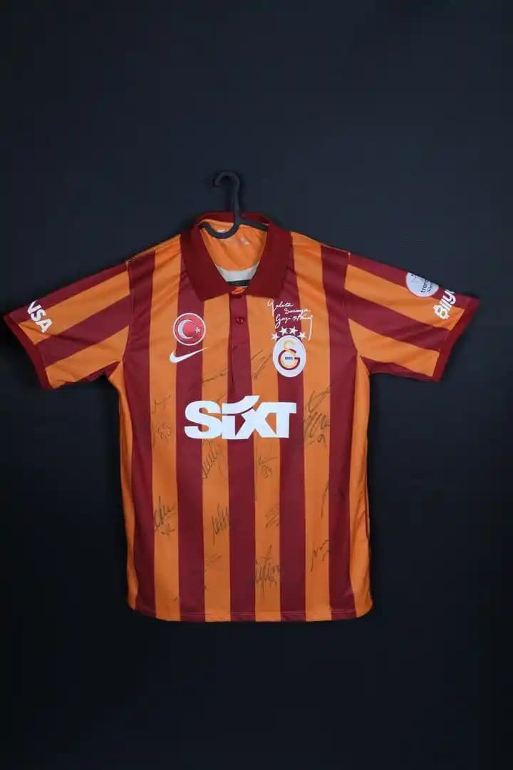 Orijinal Galatasaray Formaları: Taraftarlar İçin Koleksiyon ve Günlük Kullanım Seçenekleri
