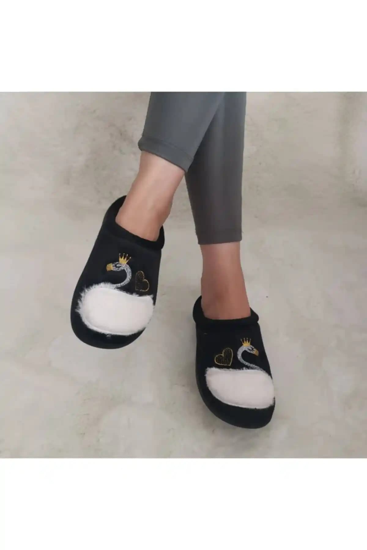 Ortopedik Kışlık Bayan Terlikleri: Sağlık ve Şıklığın Mükemmel Buluşması