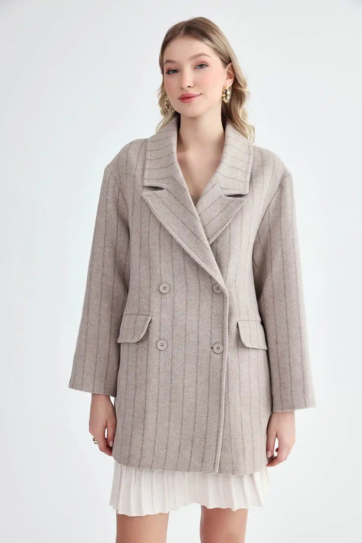 Oversize Kışkabanlar: Moda ve Konforun Buluştuğu Güncel Trendler ve Kombin Önerileri