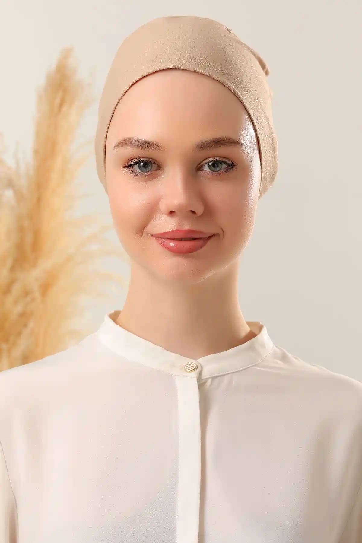 Penye Bone Nedir, Nasıl Kullanılır ve Günlük Şıklığa Katkısı Nedir?