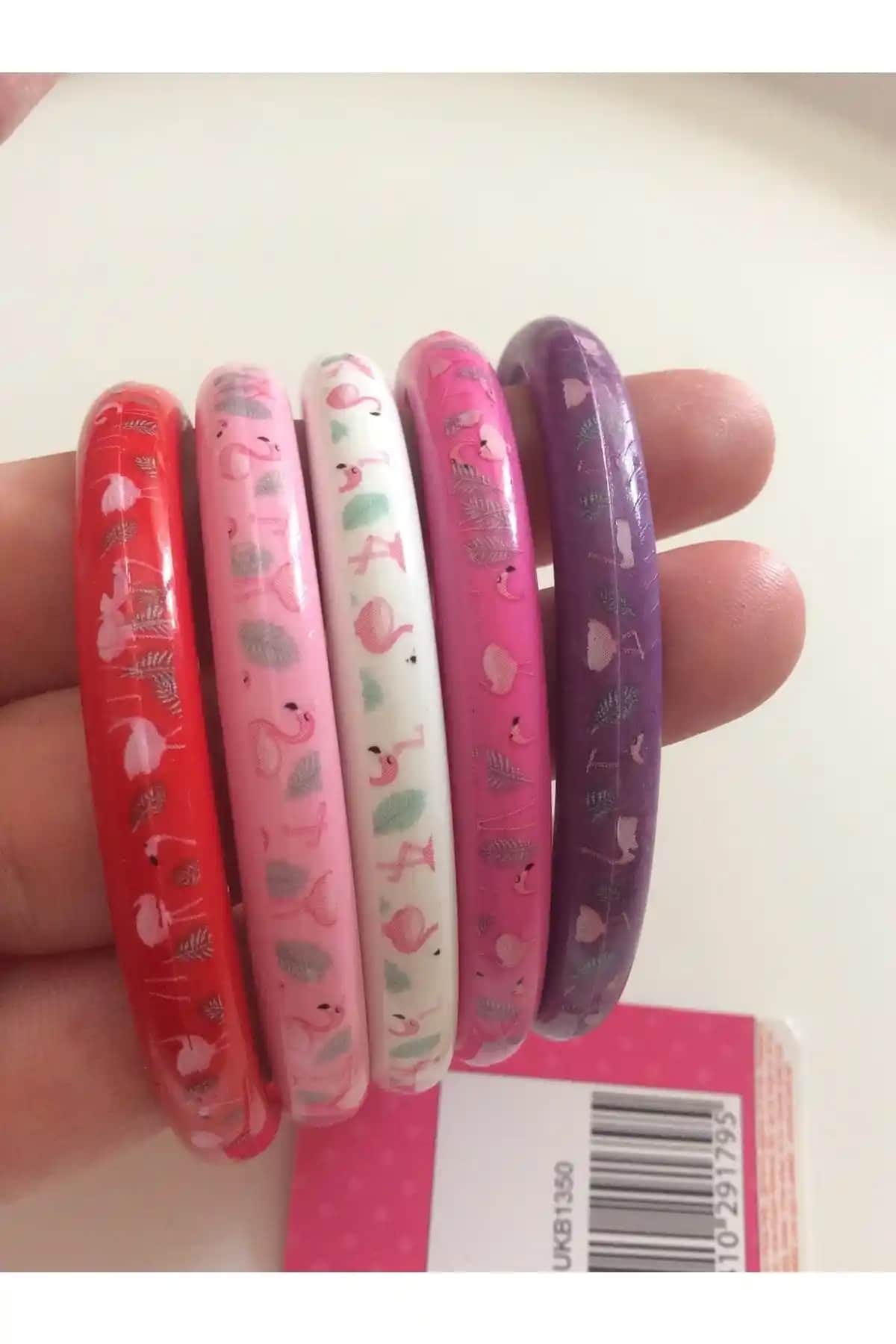 Plastik Bilezikler: Uygun Fiyatlı ve Renkli Aksesuarlarla Tarzınızı Yaratın