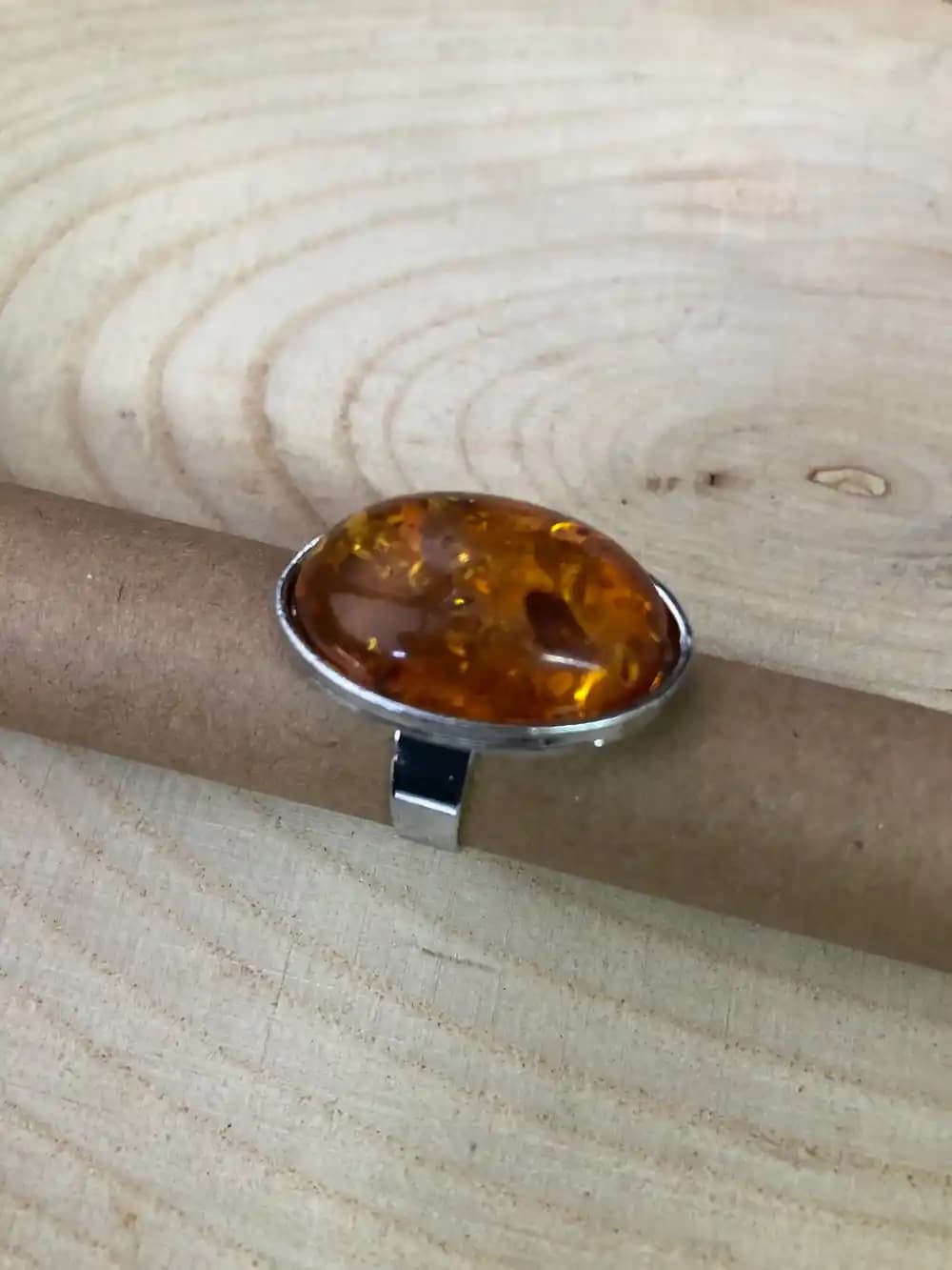 Reçine yüzükler: dayanıklı ve özgün tasarımlarla modern takı trendleri