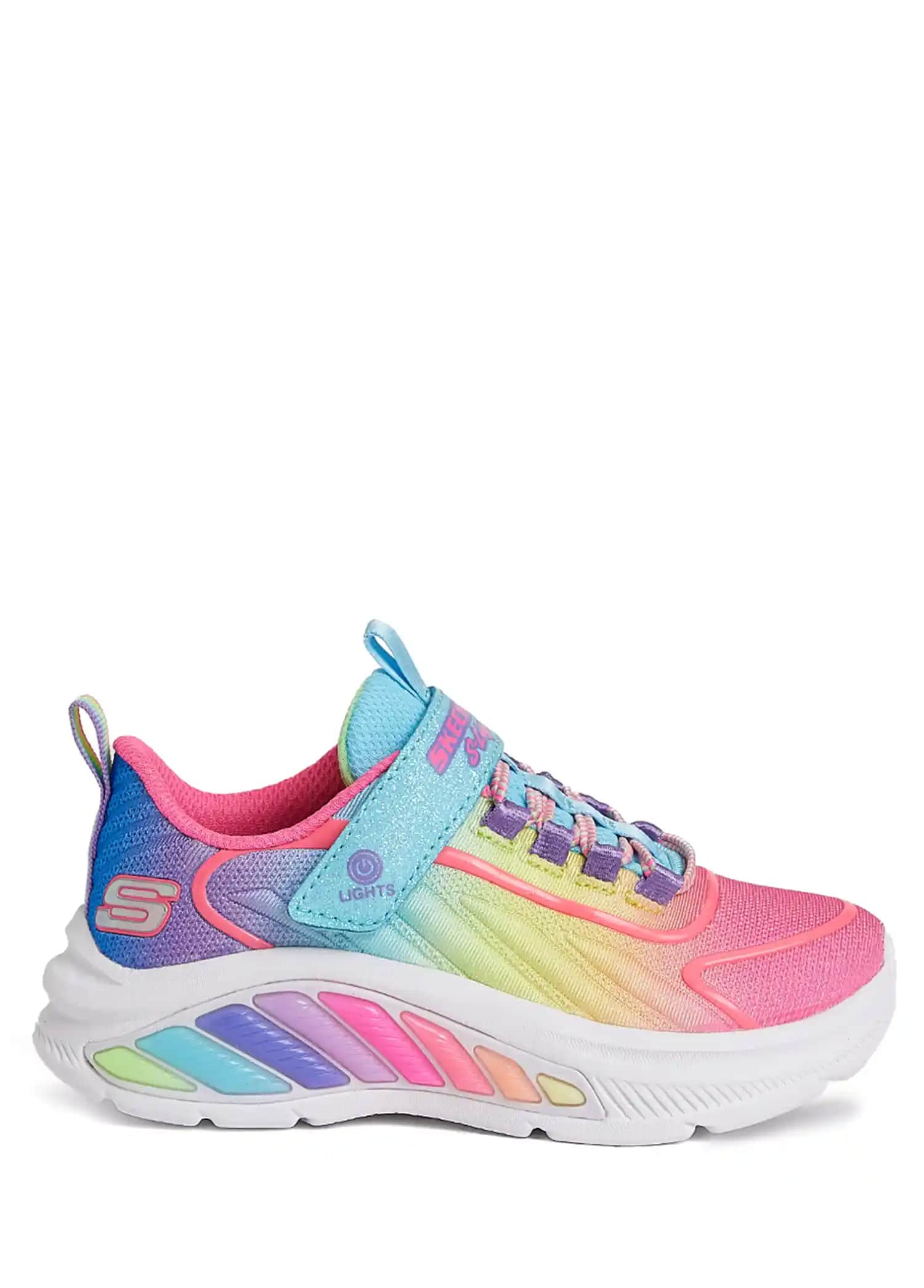 Renkli Skechers Modelleriyle Stil ve Konforu Bir Arada Yakalayın