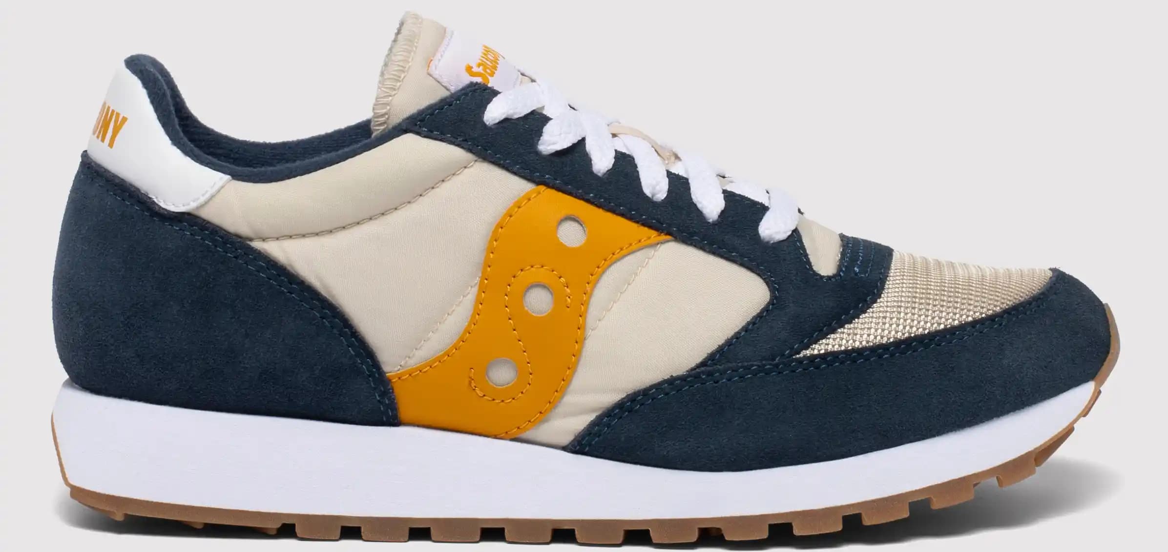 Retro Sneakers Modası: Geçmişten Günümüze Stil ve Nostalji Trendleri