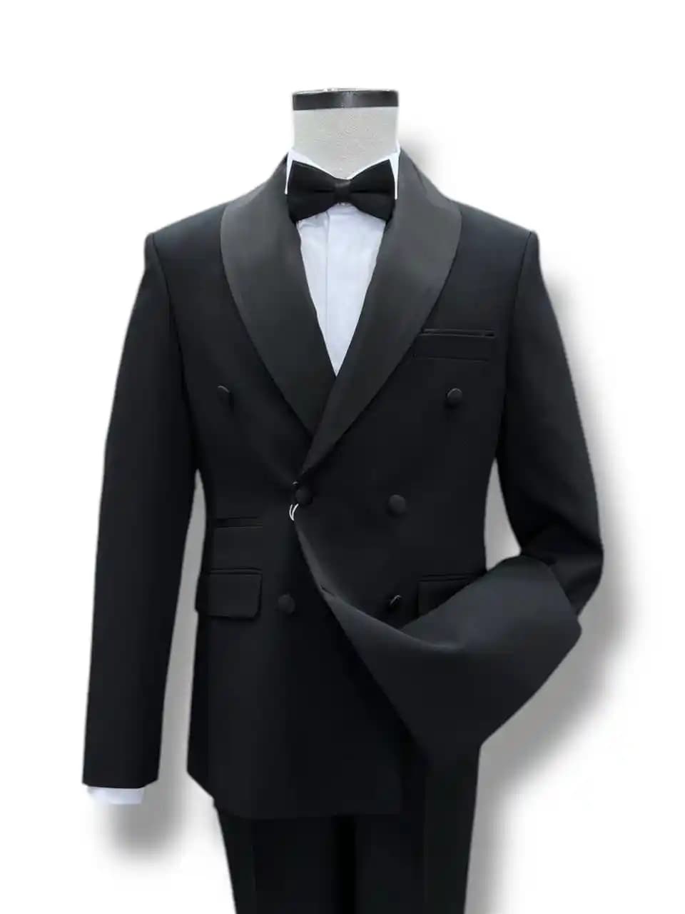 Şal Yaka Smokin ile Modern ve Zarif Giyim Seçenekleri 75-90 Karakter