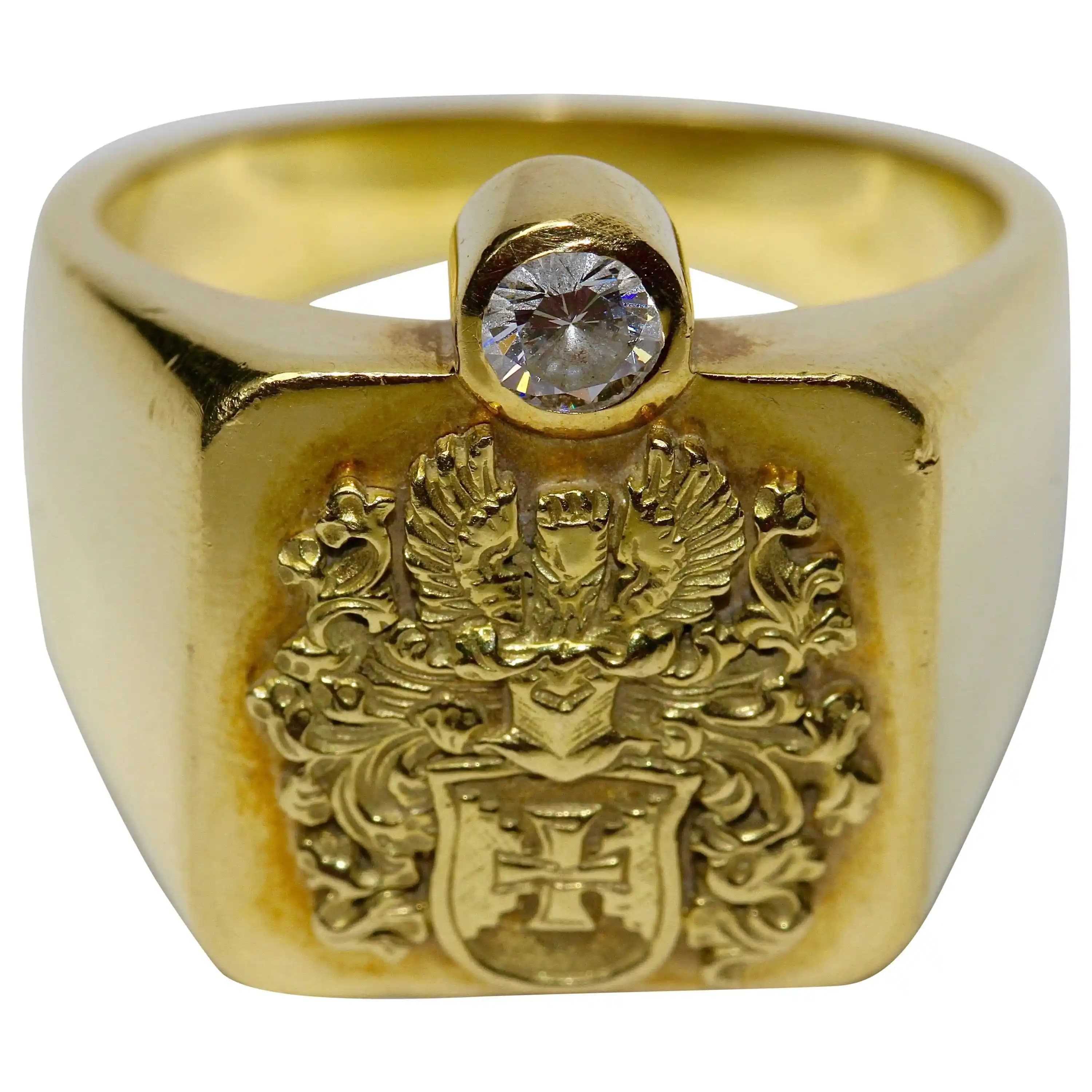 Signet Yüzükleri: Tarihsel Anlamları ve Günümüzdeki Şık Kullanım İpuçları