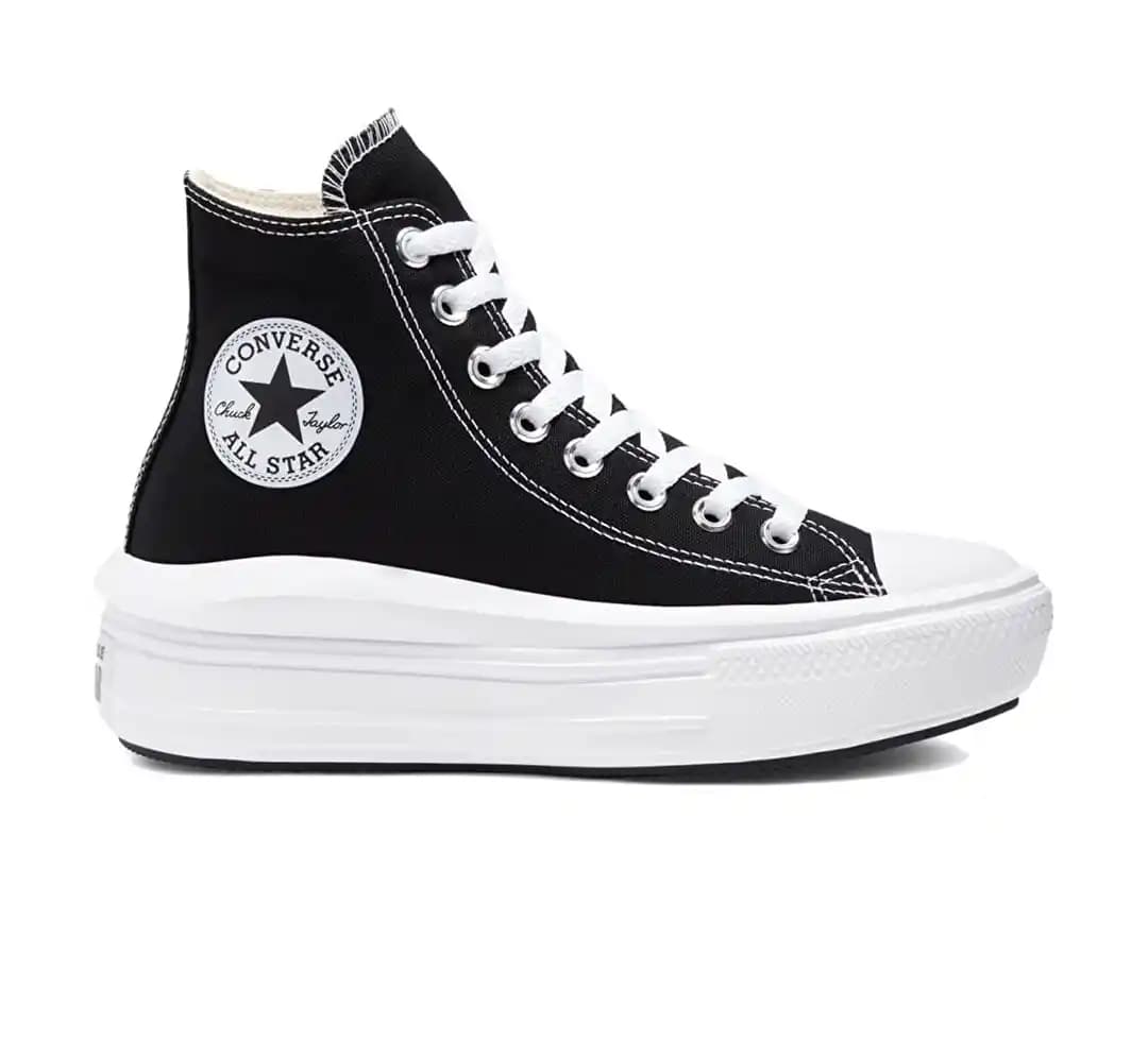 Siyah Bilekli Converse ile Şık ve Kendini İfade Eden Moda Kombinasyonları