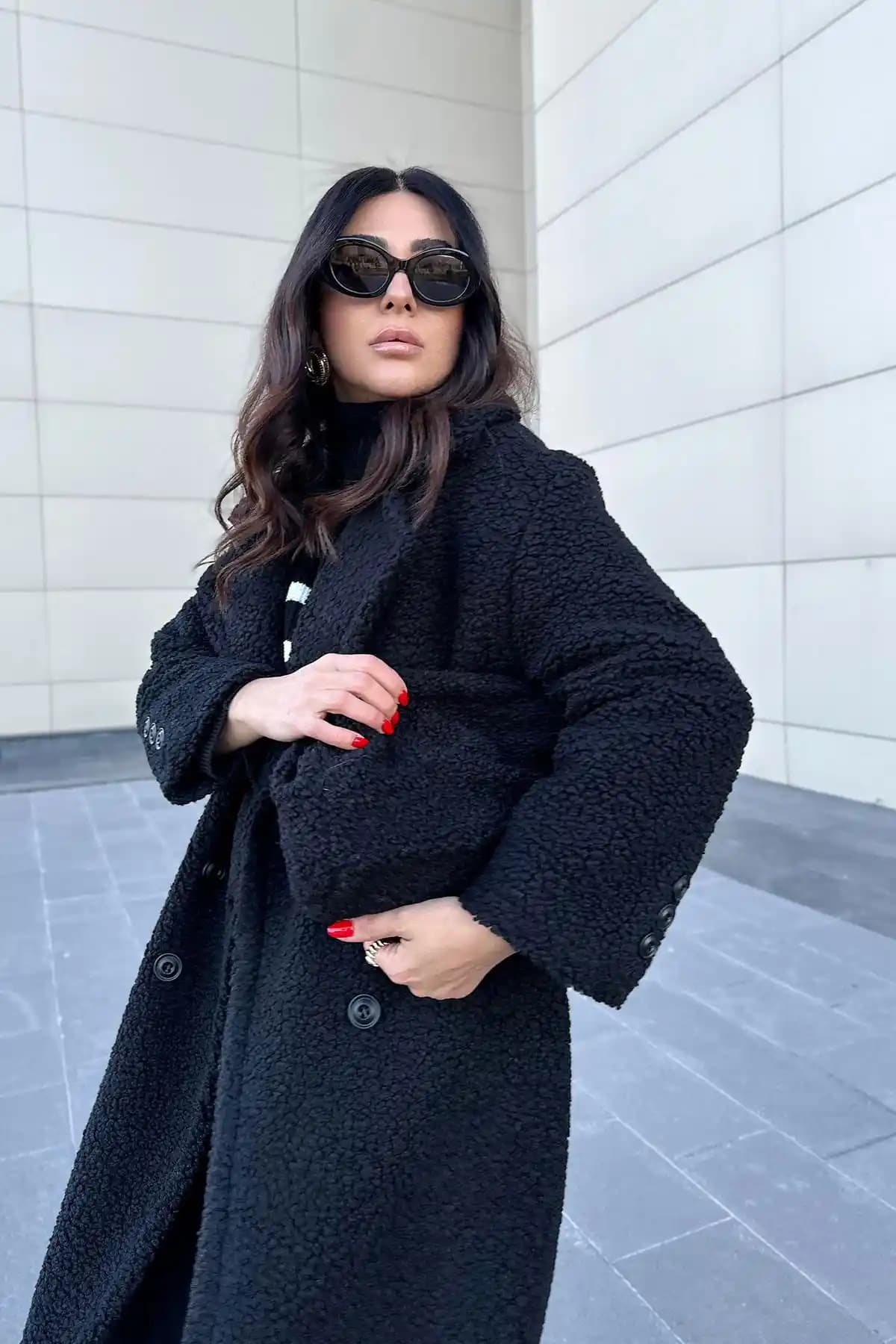 Siyah Teddy Kabanın Özellikleri ve Stil İpuçlarıyla Kışa Şıklık Katın