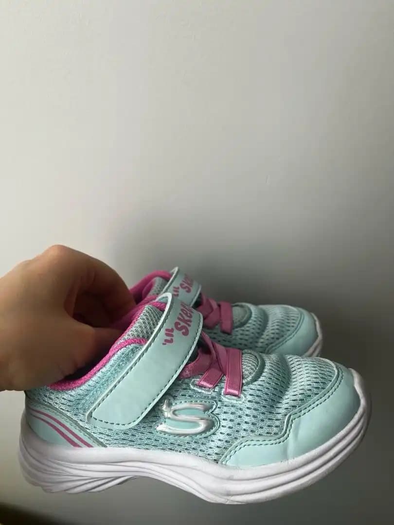 Skechers 26 Numara Ayakkabılar: Konfor ve Şıklığın Bir Arada Sunulduğu Seçenekler