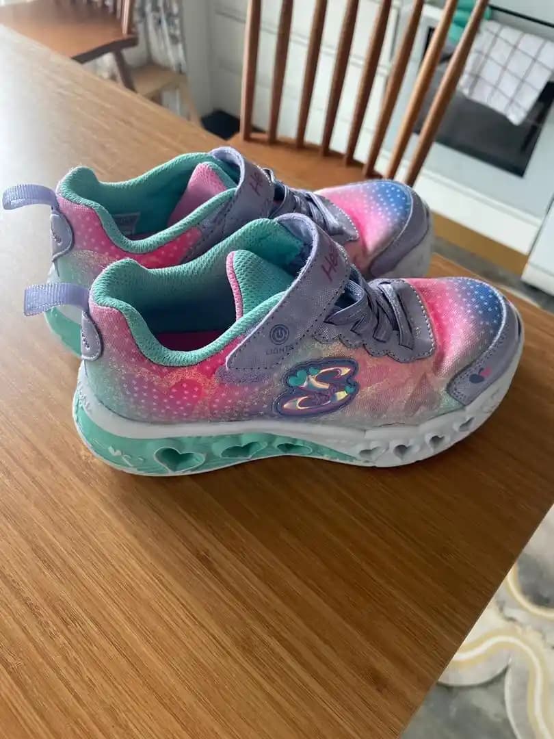 Skechers 29 Numara Ayakkabılar: Konfor ve Şıklığın Bir Arada Sunulduğu Seçenekler