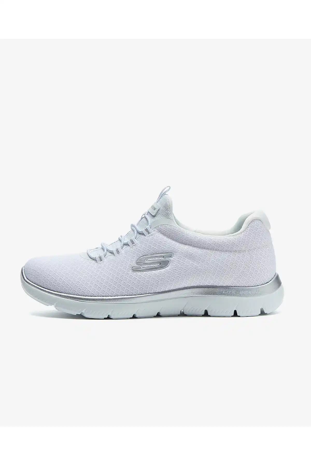 Skechers Beyaz Bayan Spor Ayakkabılarıyla Konfor ve Şıklık Bir Arada