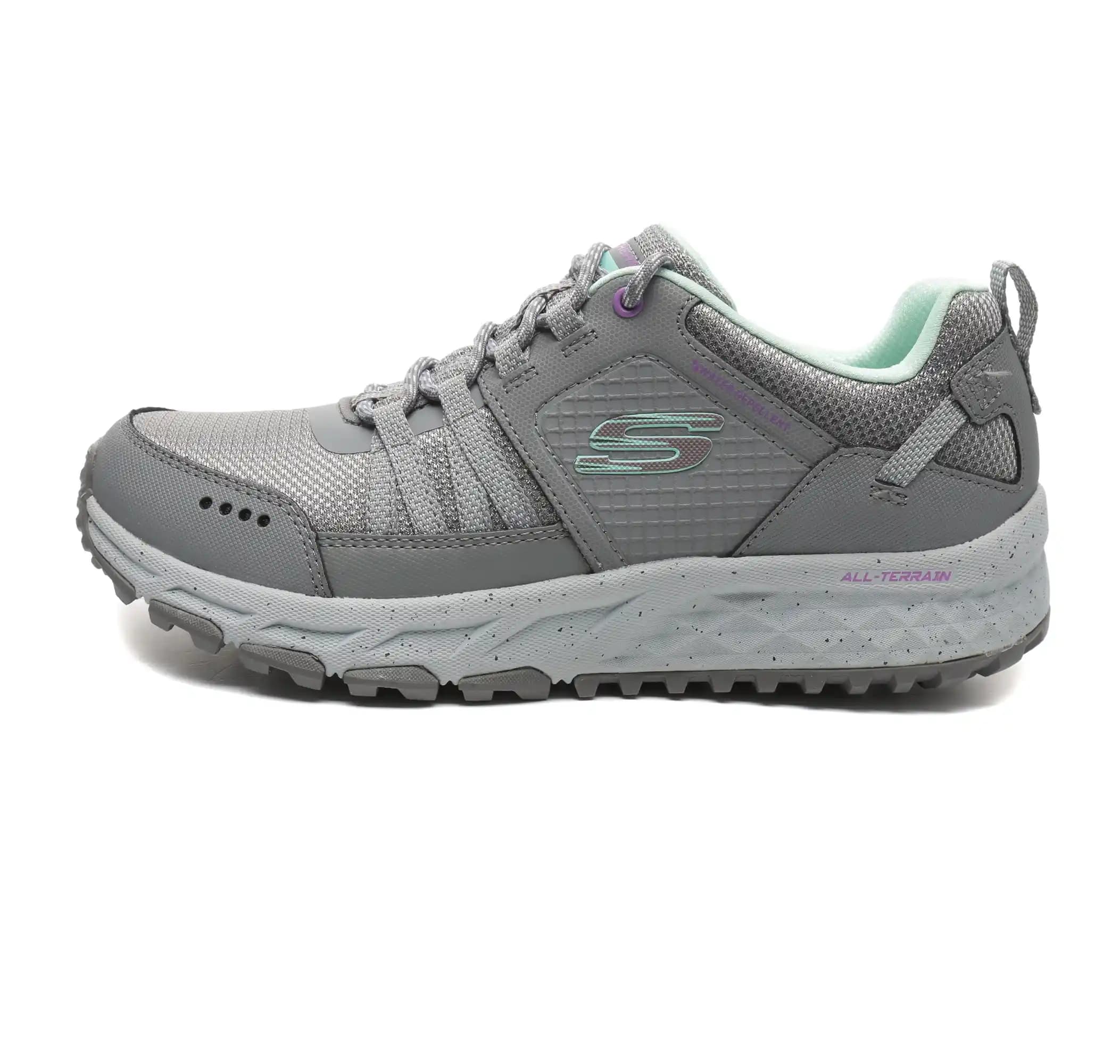 Skechers Gri Kadın Ayakkabılarıyla Şıklık ve Konforu Bir Arada Yakalayın