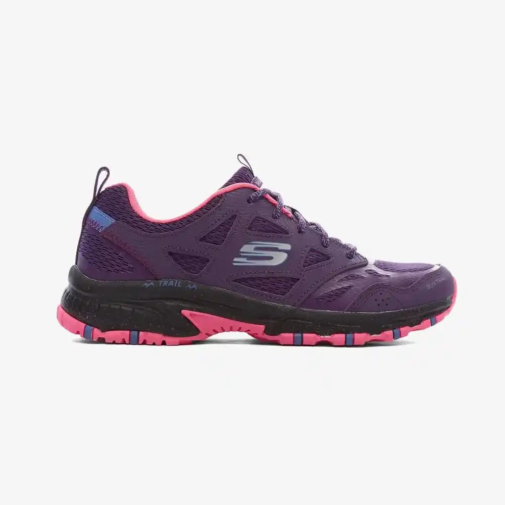 Skechers Mor Ayakkabılar: Konfor ve Şıklığın Modern Buluşması