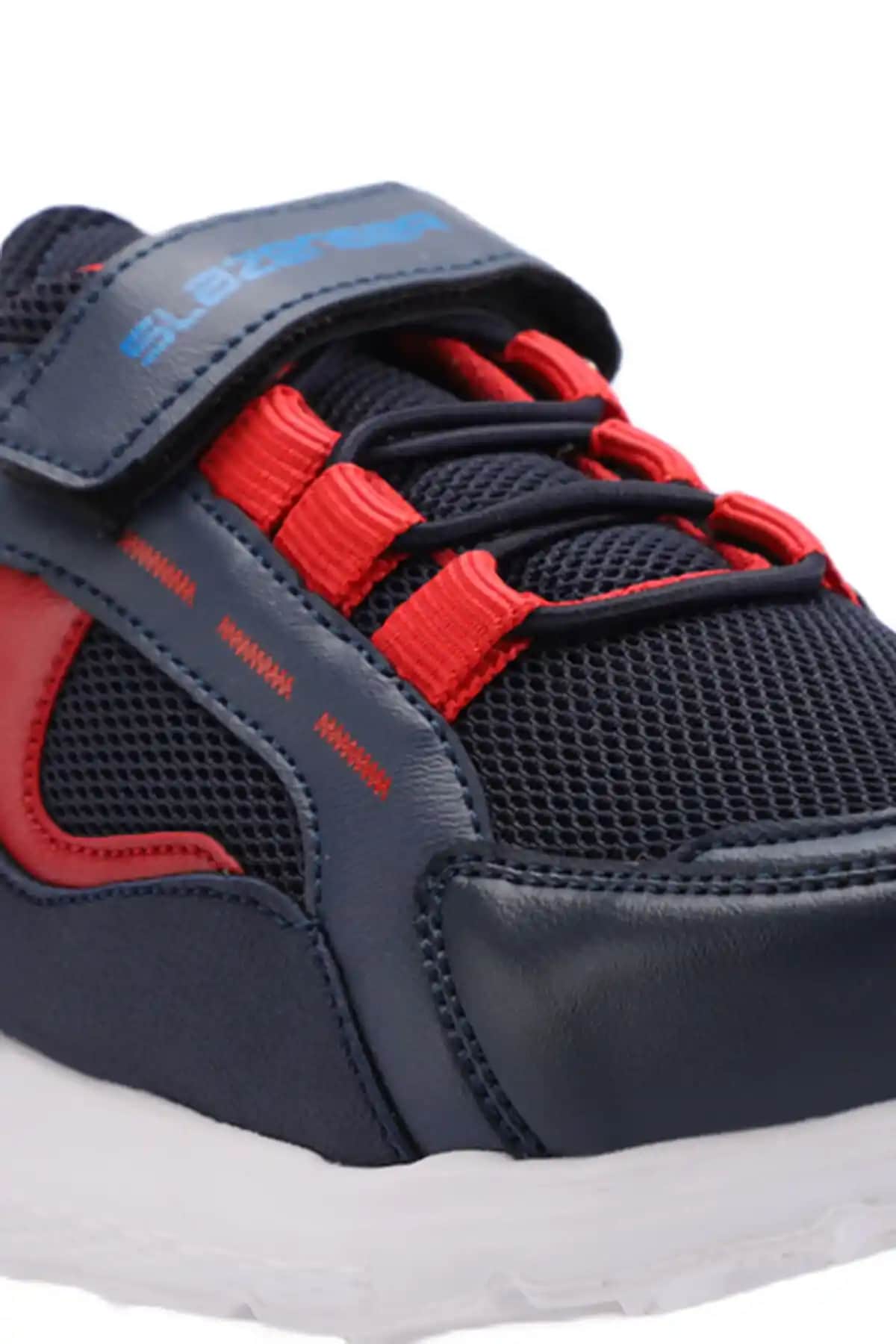 Slazenger Erkek Çocuk Spor Ayakkabıları: Dayanıklı, Konforlu ve Şık Tasarımlar