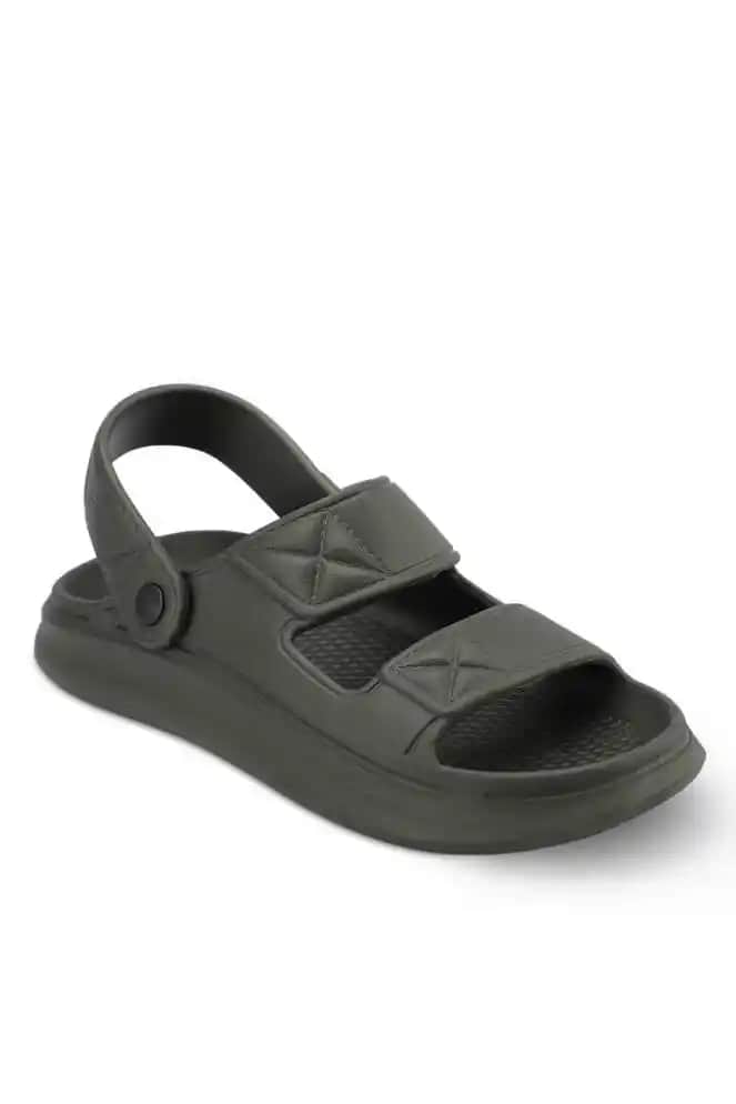 Slazenger Erkek Sandaletleri: Yaz Trendleri İçin Konfor ve Şıklık Bir Arada