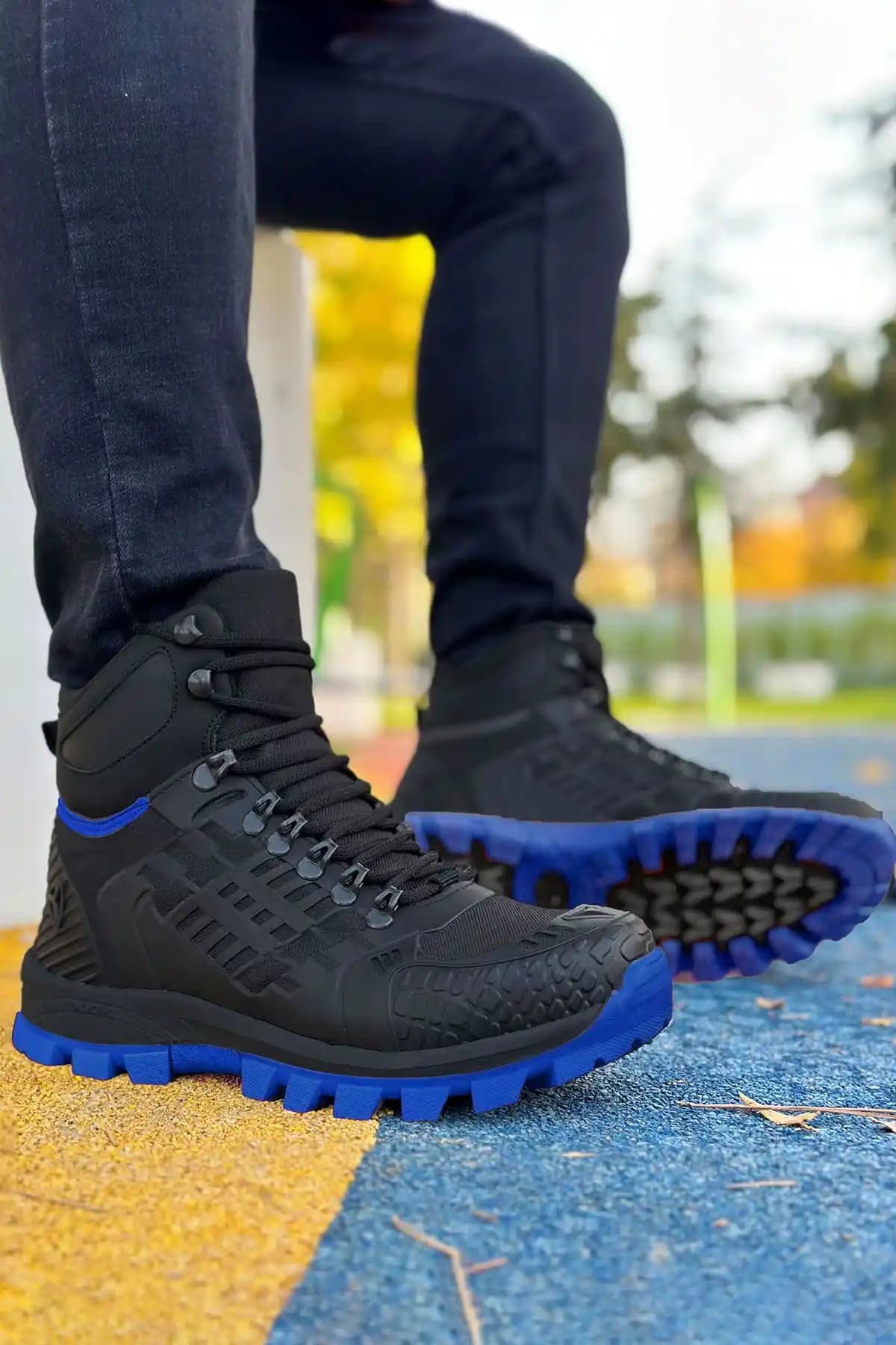 Su Geçirmeyen Erkek Botları: Kış ve Outdoor Kullanımı İçin Uygun Modeller ve Seçim İpuçları