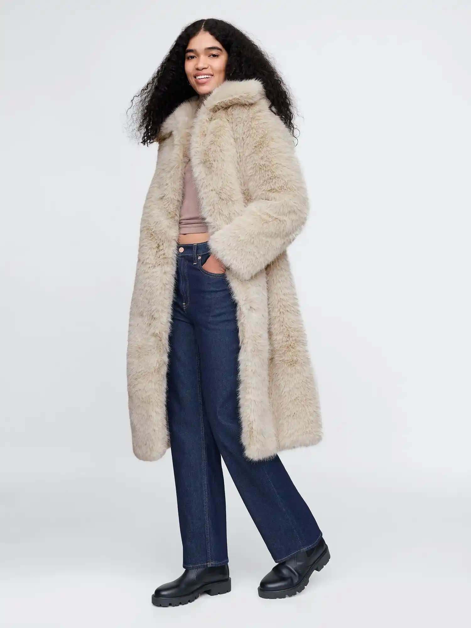 Suni Kürk Kabanlar: Sürdürülebilir Moda Trendleri ve Stil İpuçları