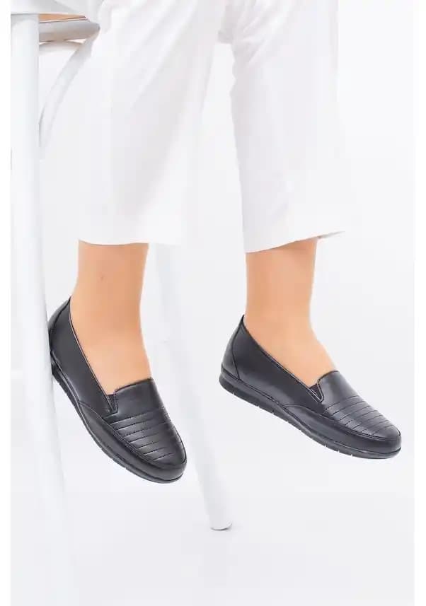 Tam Ortopedik İş Ayakkabısı: Ayak Sağlığı ve İş Güvenliği İçin En İyi Seçenekler