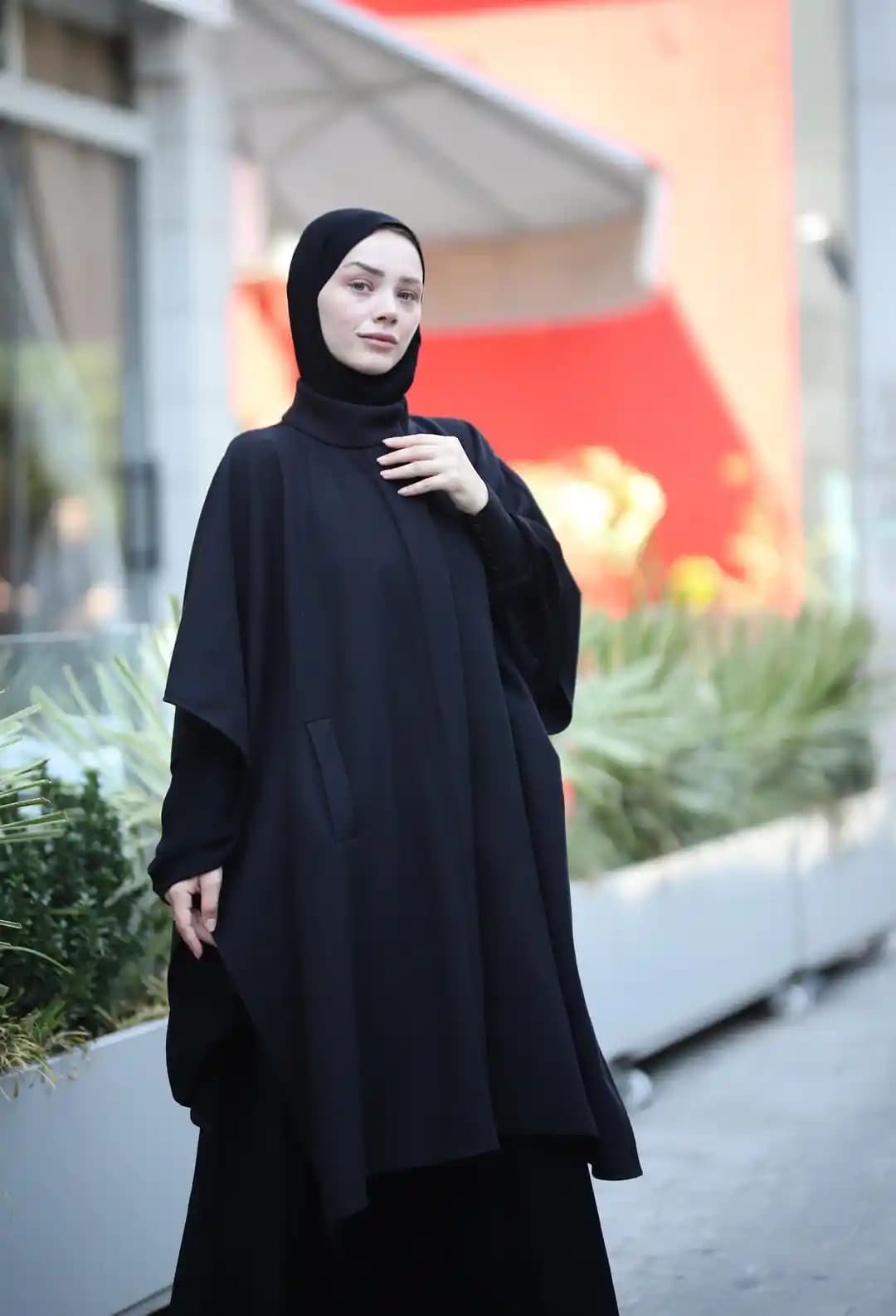 Tesettür Panço ve Çarşaf Üstü Panço: Günlük ve Özel Günler İçin Şık ve Pratik Giyim Çözümleri