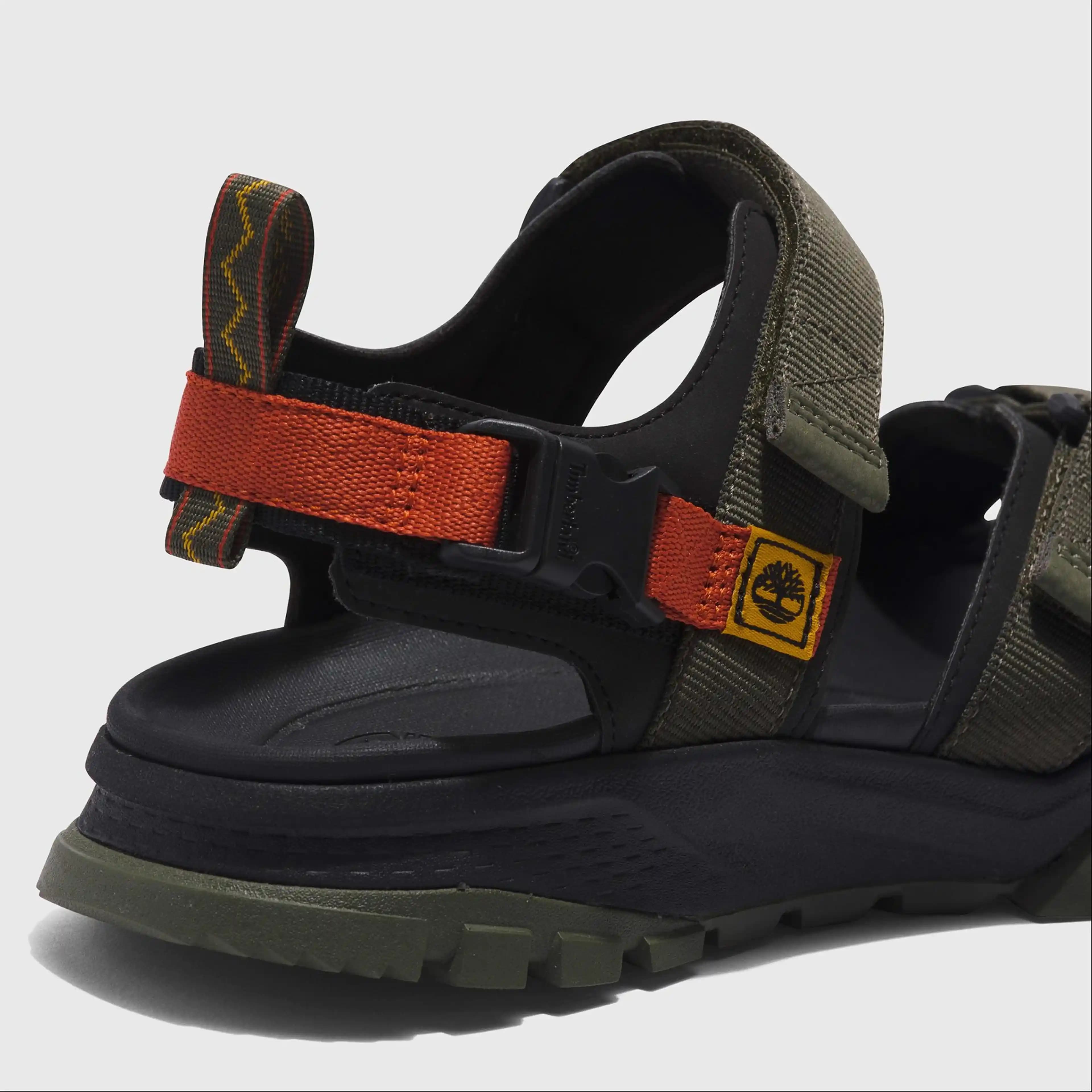 Timberland Erkek Sandaletleri: Dayanıklı ve Şık Tasarımlarla Konforun Keyfini Çıkarın