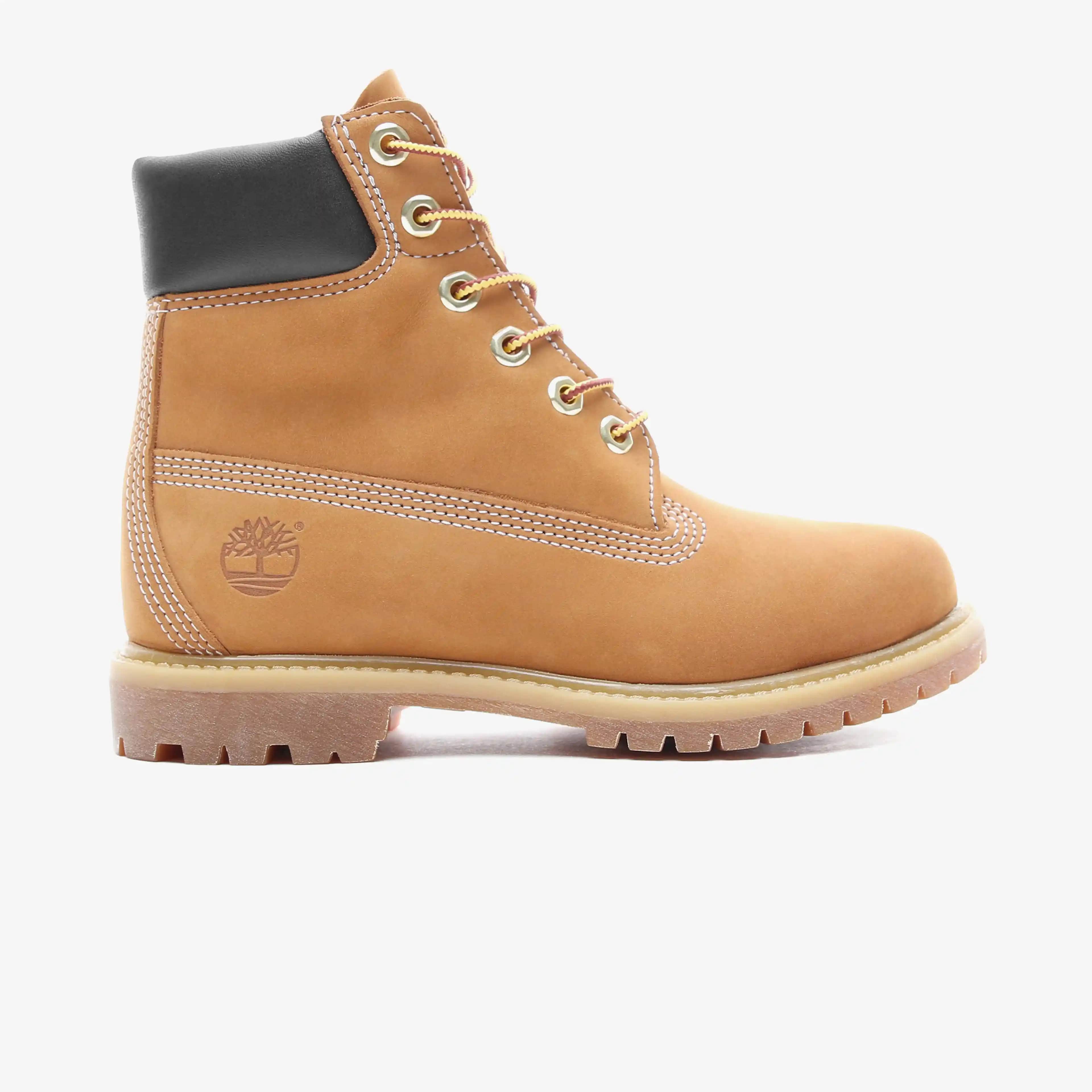 Timberland Kadın Botları: Şıklık ve İşlevselliği Bir Arada Sunan Dayanıklı Modeller