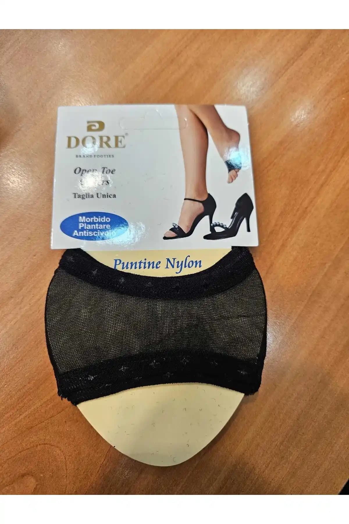 Topuklu Ayakkabı Çorabı: Şıklık ve Konforu Bir Arada Sunan Pratik Aksesuar