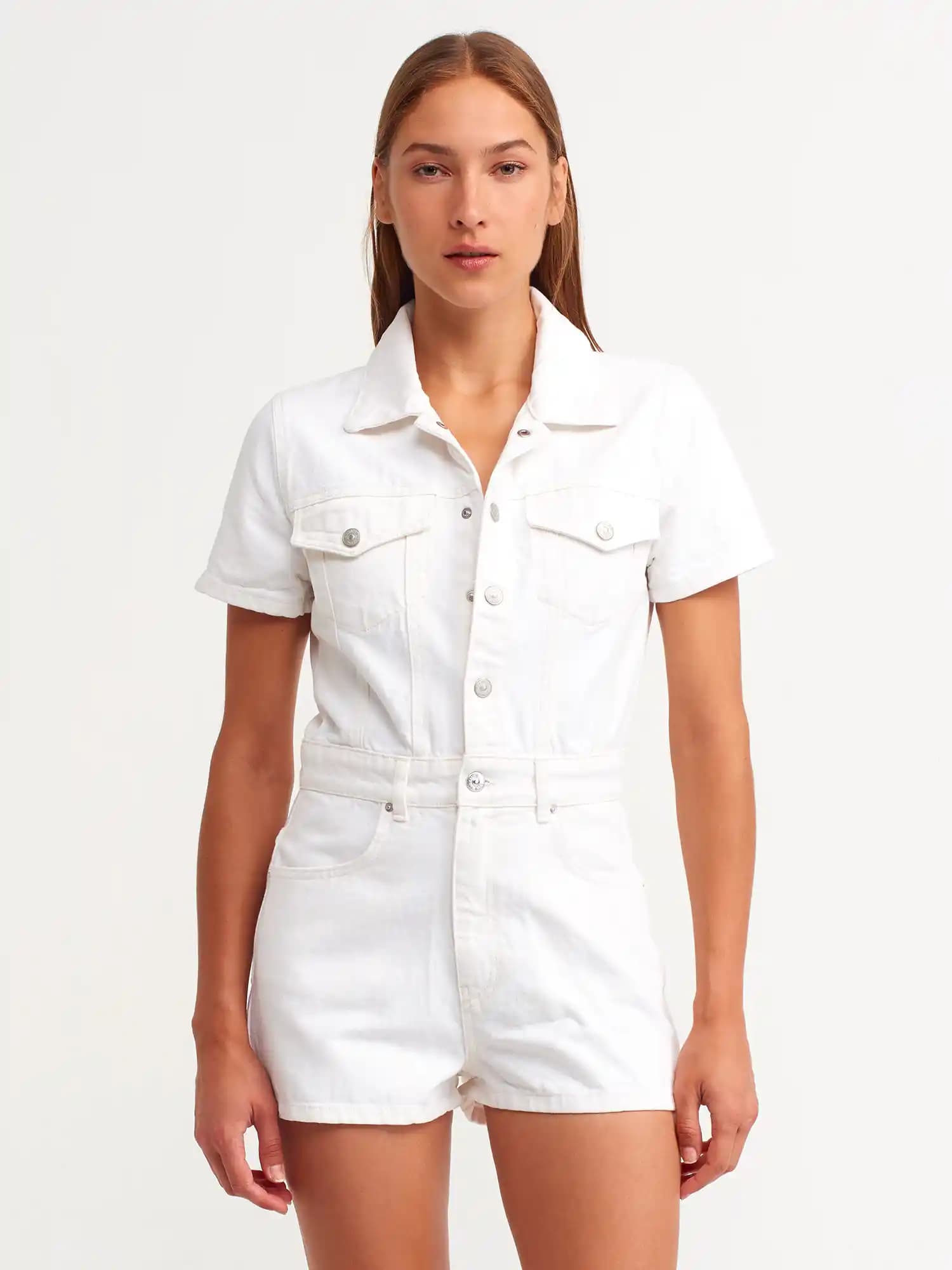 Tulum Modası ve Kısa Tulumların Günümüzdeki Popülerliği Hakkında Detaylı Rehber