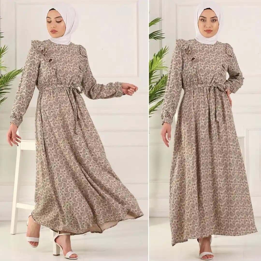 Türkiye’de Kadın Giyim Trendleri ve Modern ile Geleneksel Kombinasyonlar