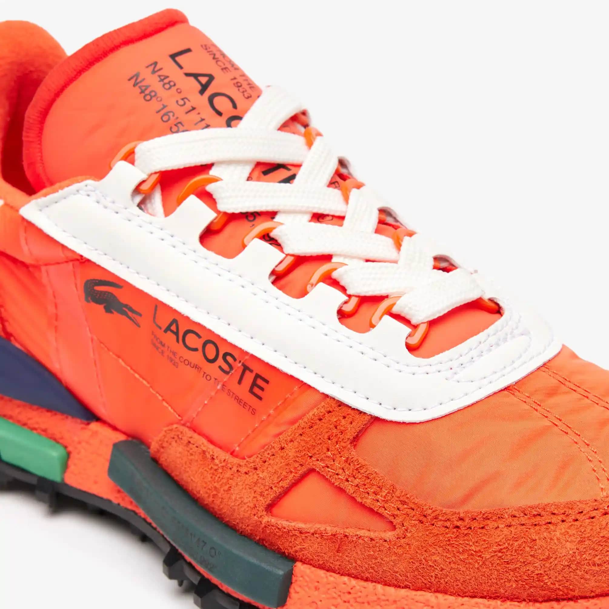 Turuncu Sneaker: Renkli ve Şık Bir Adım ile Stilinizde Fark Yaratın