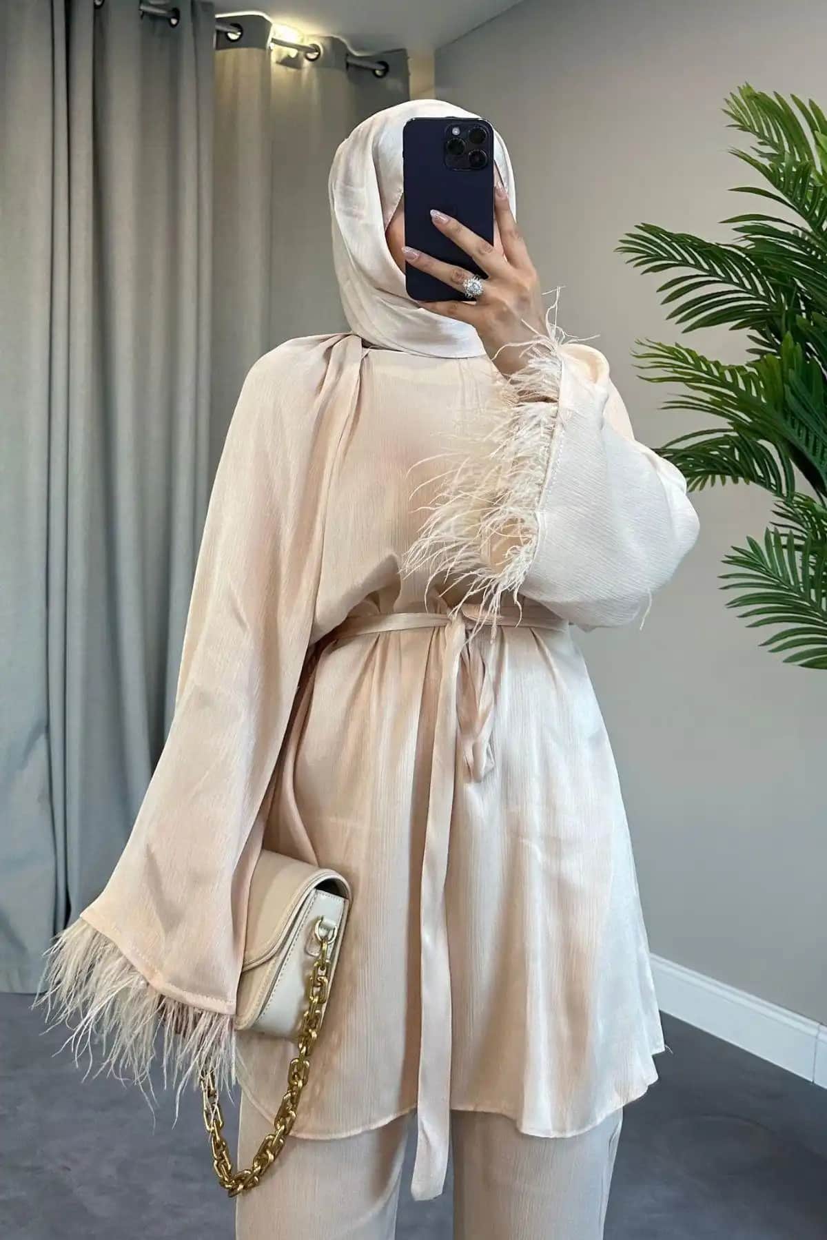 Tüylü Takımların Moda Dünyasındaki Yeri ve Kış Stilinizdeki Önemi