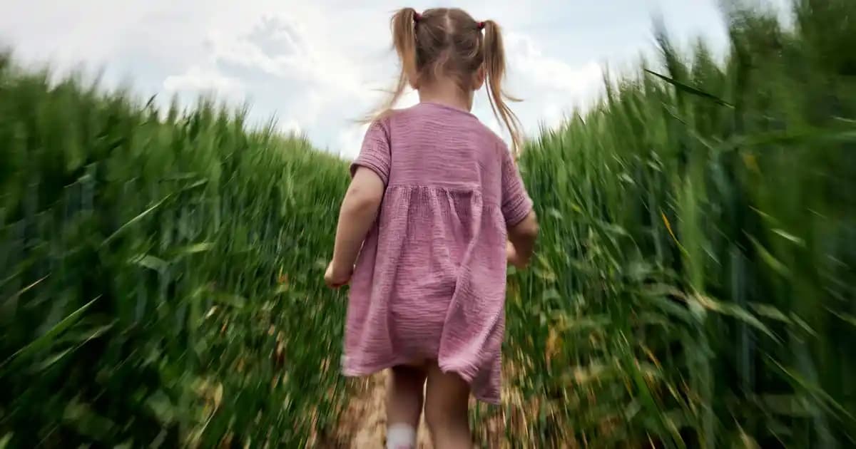 Twist Sırt Çantası: Günümüz Moda Trendlerinde Fonksiyonellik ve Şıklığın Buluşması