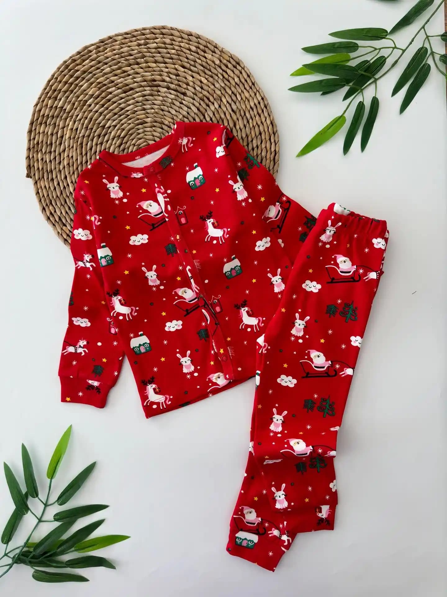 Unisex Pijama Takımı: Konfor ve Şıklığı Bir Arada Sunan Modern Tasarımlar