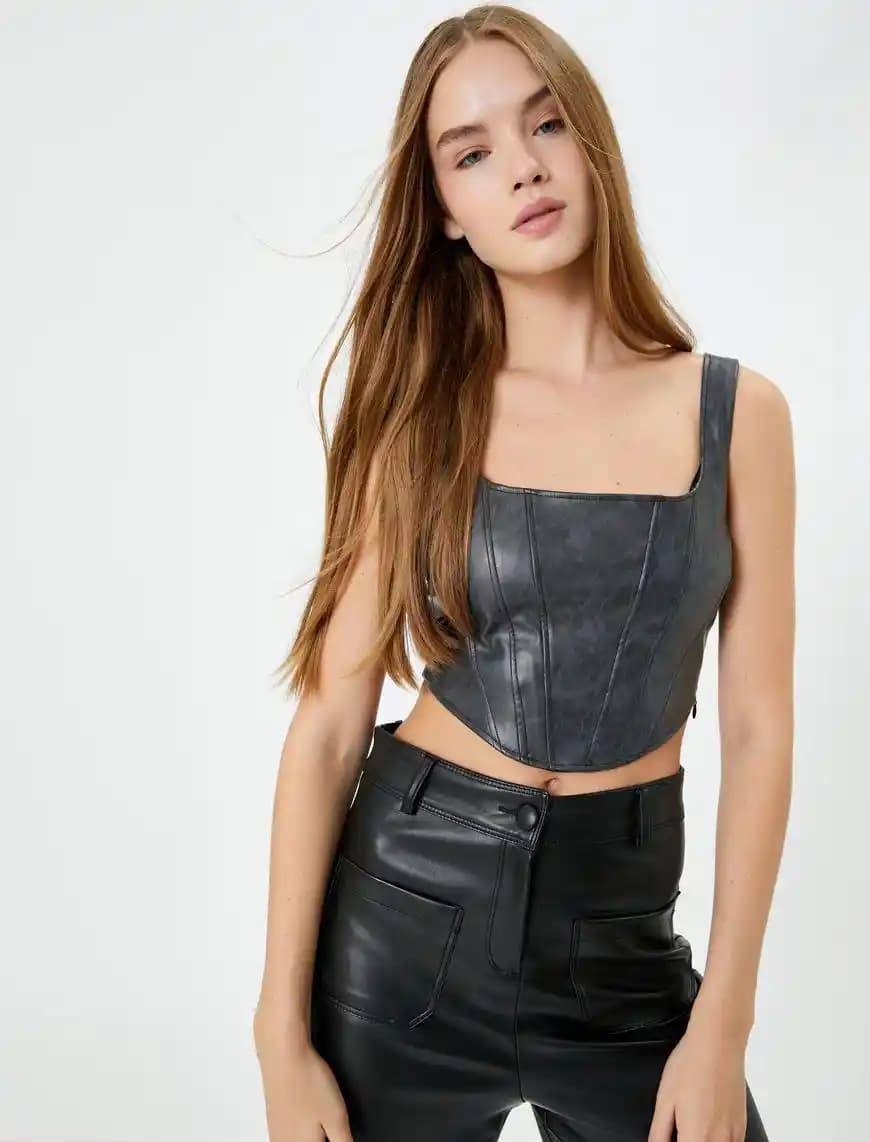 Üst Korse Nedir? Kadınlar İçin Şıklık ve Konforu Birleştiren Giyim Parçası