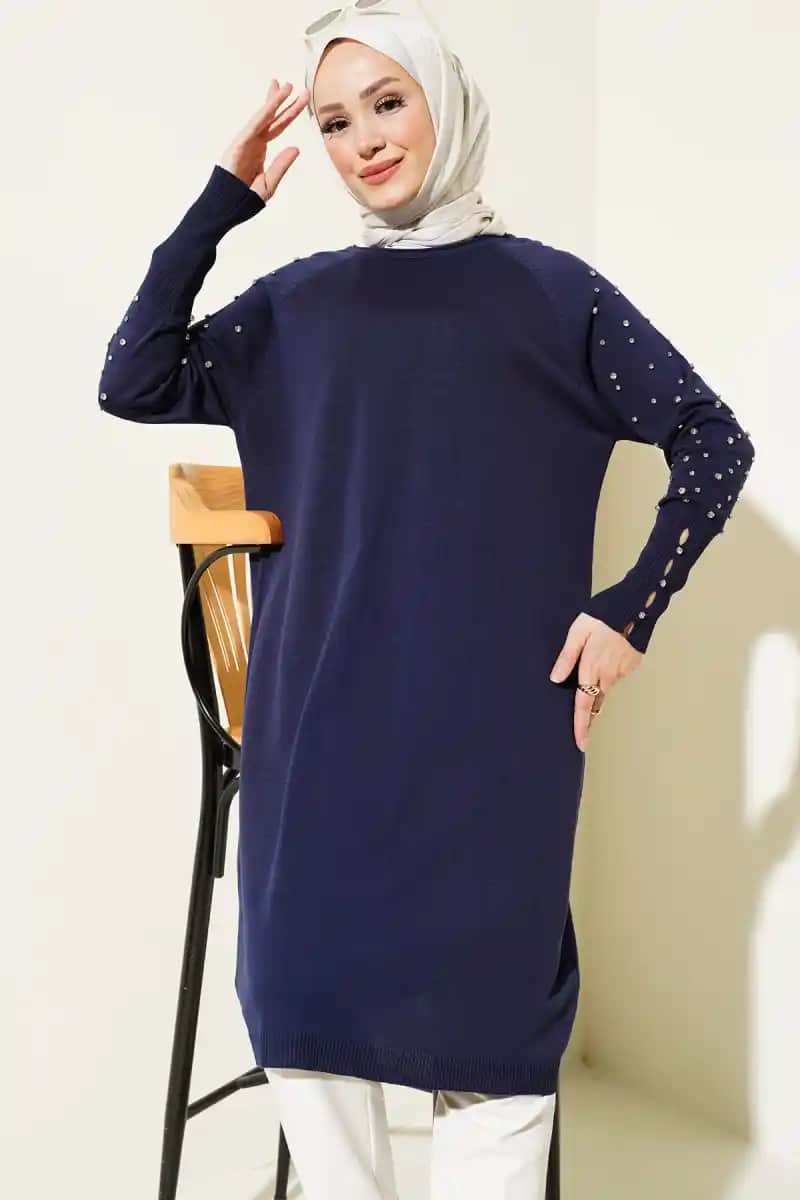Uzun Triko Tunikler: Şıklık ve Konforu Bir Arada Sunan Moda Parçası