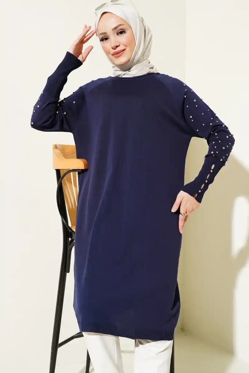 Uzun Triko Tunikler: Şıklık ve Konforu Bir Arada Sunan Moda Parçası