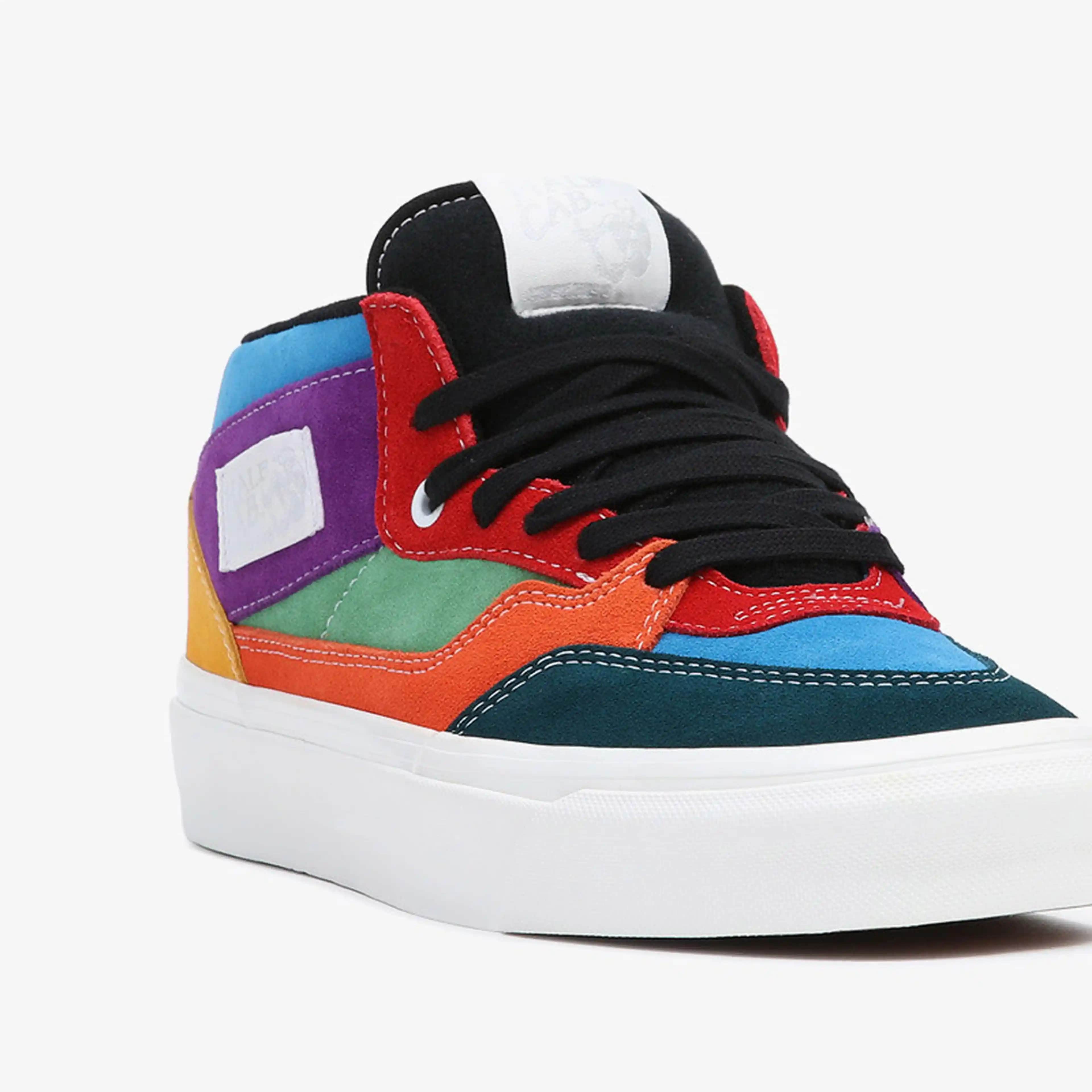 Vans Renkli Ürünleriyle Tarzınızı Yaratın ve Kendinizi İfade Edin