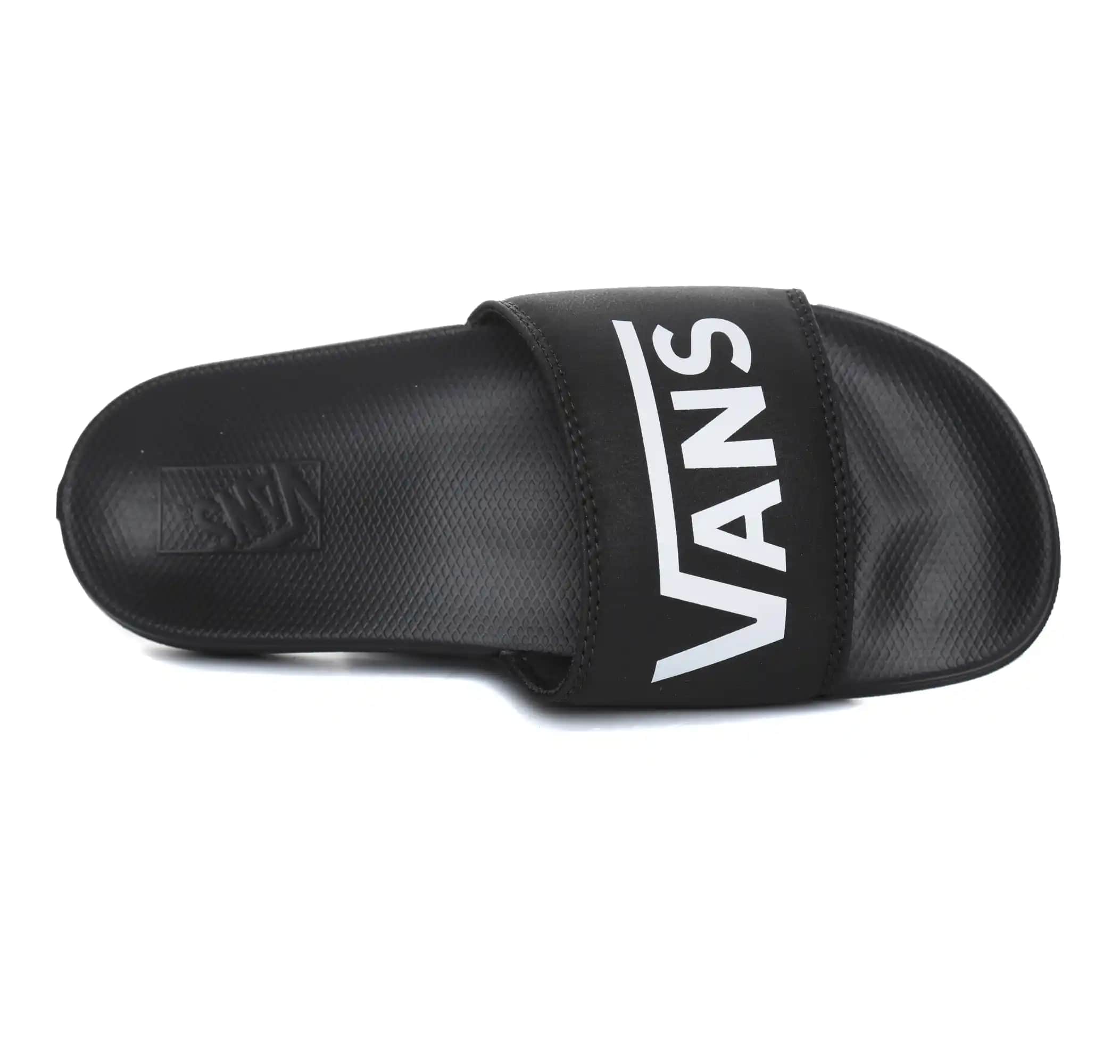Vans Terlikler: Güncel Moda Trendlerinde Rahatlık ve Şıklığın Buluşması