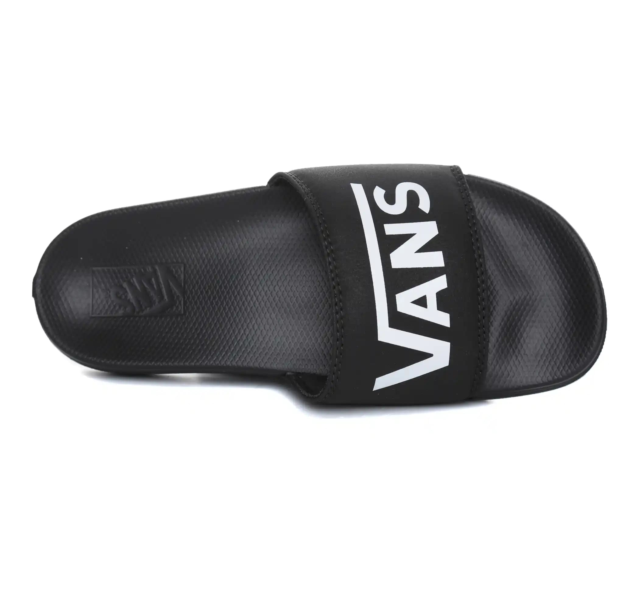 Vans Terlikler: Güncel Moda Trendlerinde Rahatlık ve Şıklığın Buluşması