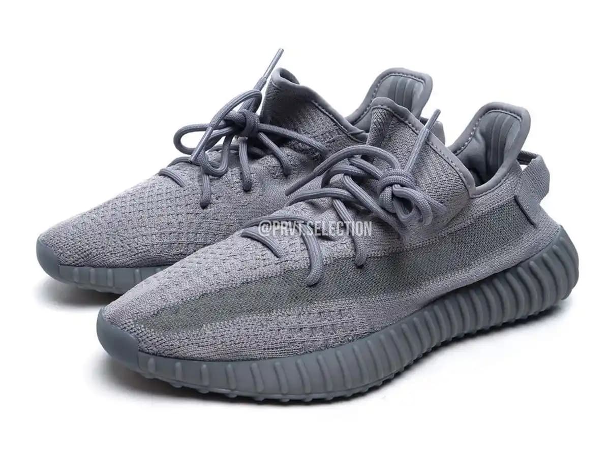 Yeezy Gri Renkli Ürünleri ve Modern Giyim Trendleri Hakkında Detaylı Rehber
